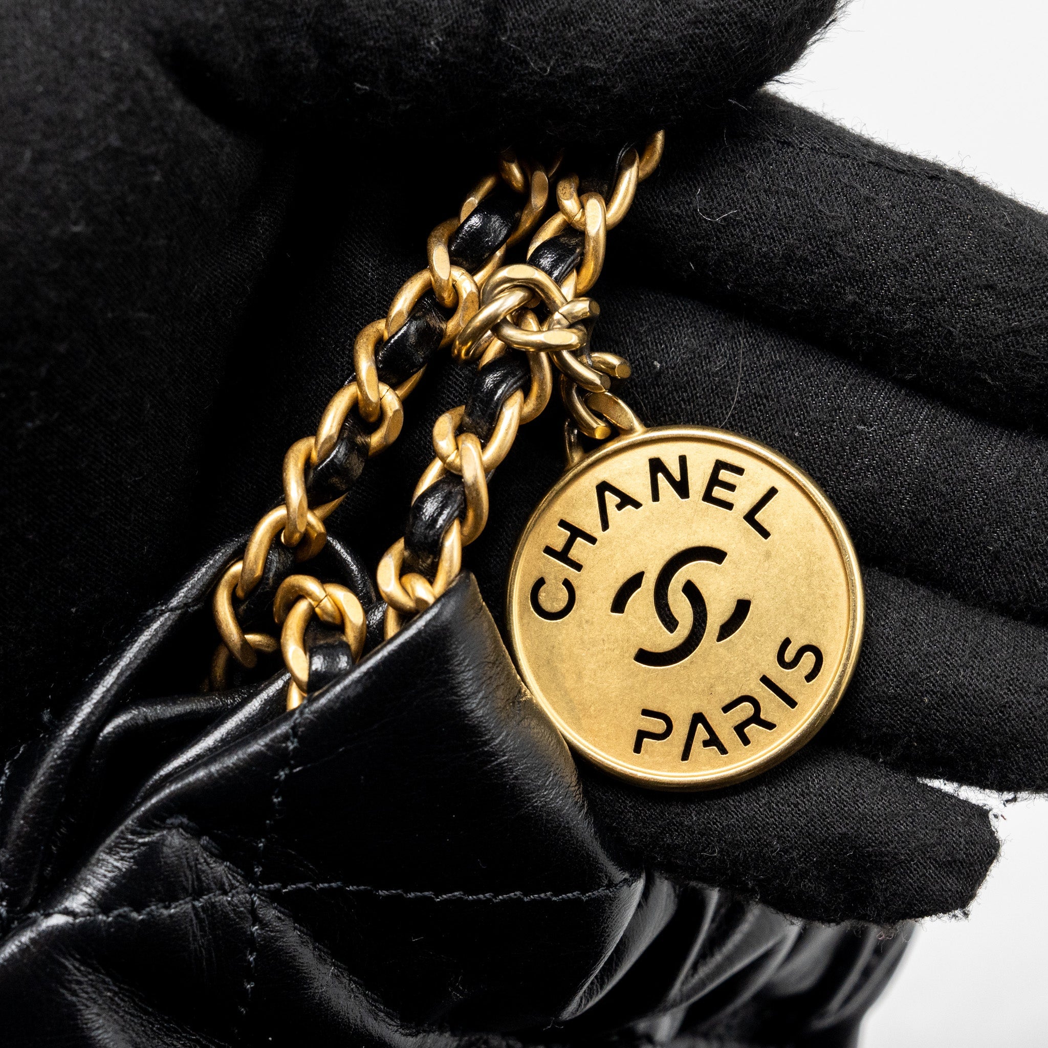 CHANEL MINI 22 BAG SHINY CALFSKIN BLACK GHW (MICROCHIP)