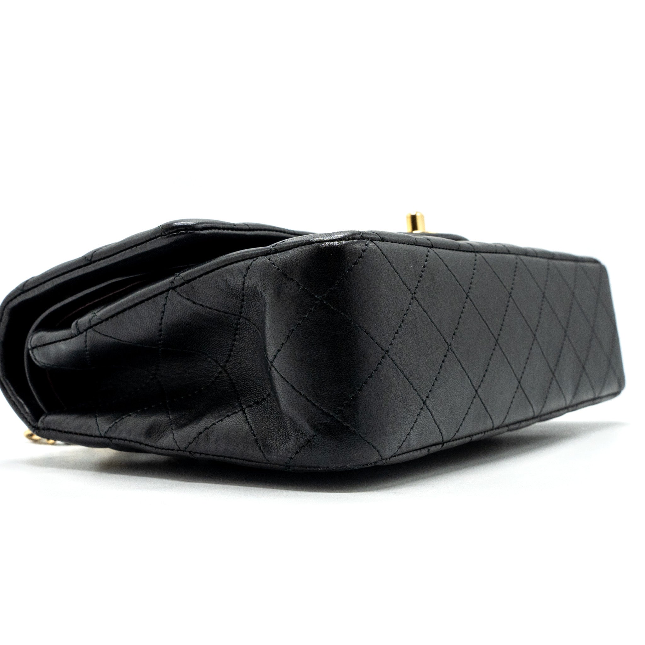CHANEL MEDIUM CLASSIC FLAP BAG LAMBSKIN BLACK GHW