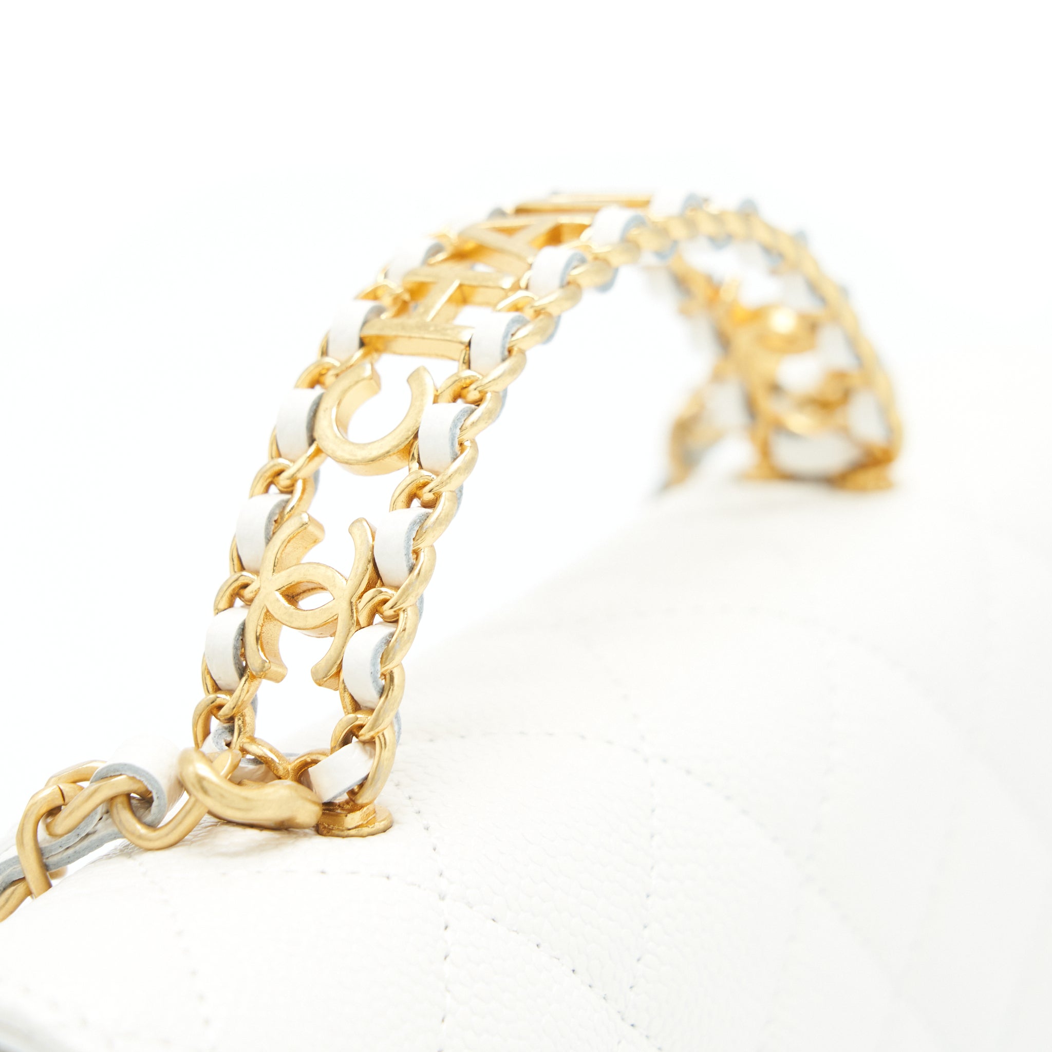 CHANEL 22S LOGO TOP HANDLE WALLET ON CHAIN CAVIAR WHITE GHW