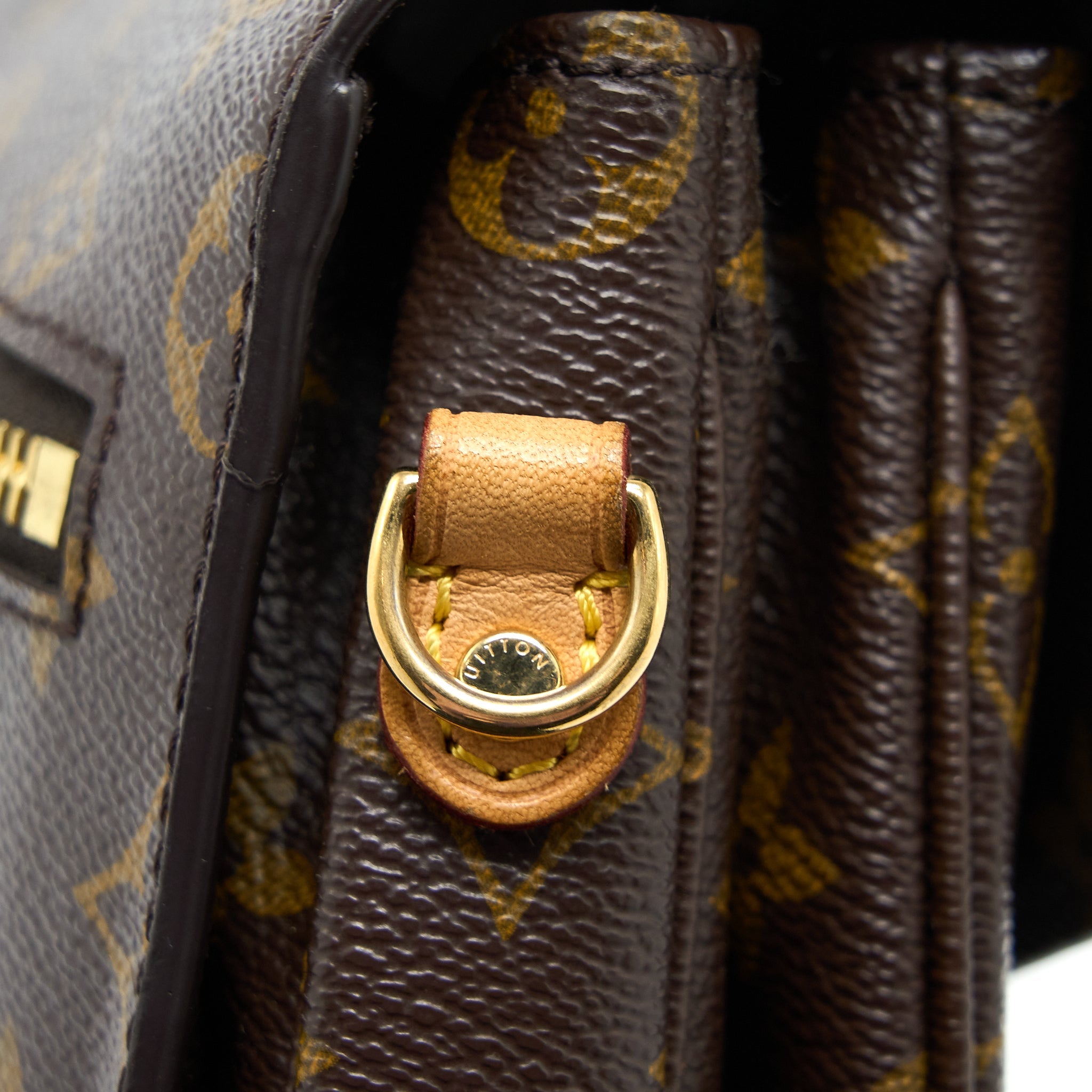 LOUIS VUITTON POCHETTE MÉTIS MONOGRAM CANVAS GHW