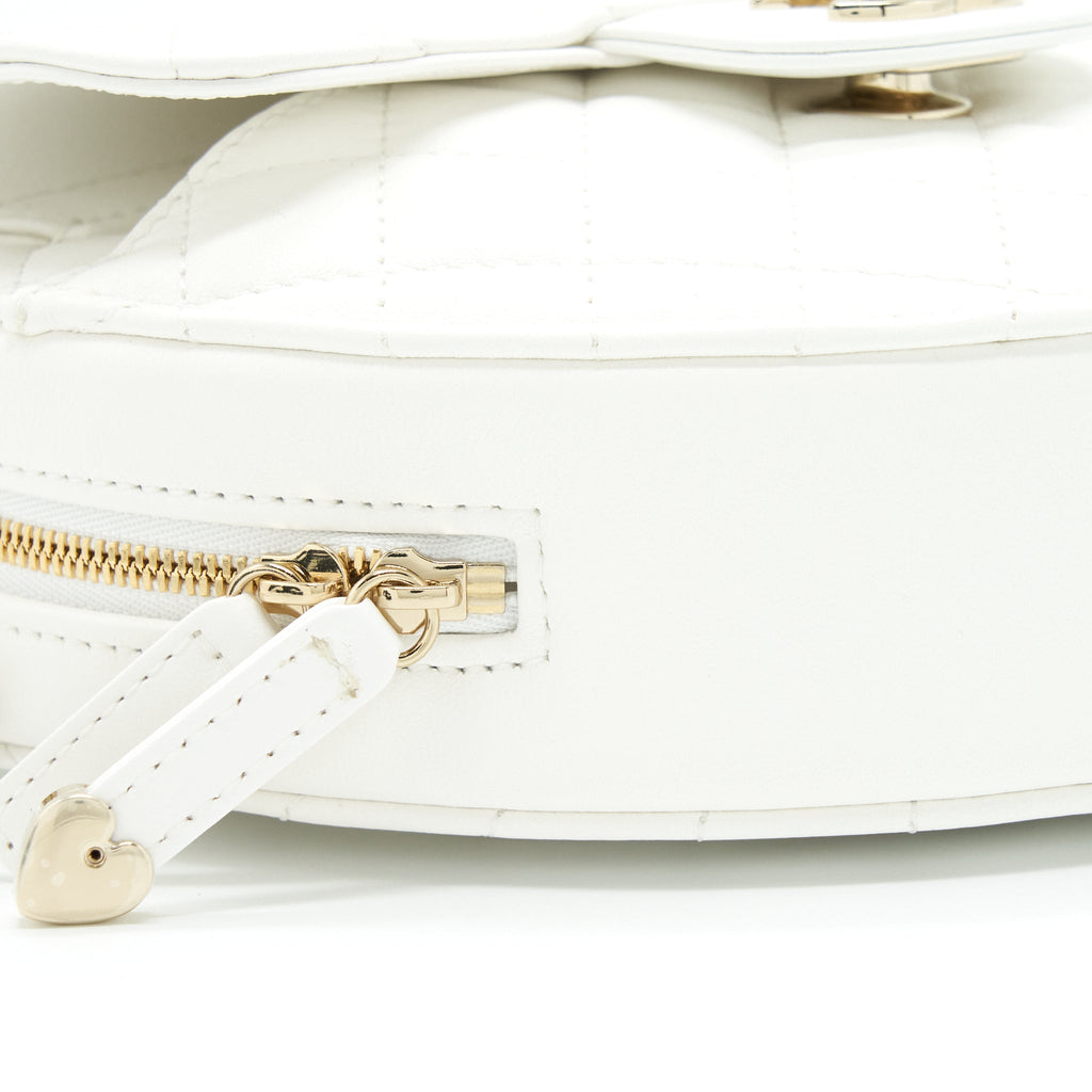 CHANEL 22S HEART BAG LAMBSKIN WHITE LGHW (MICROCHIP)
