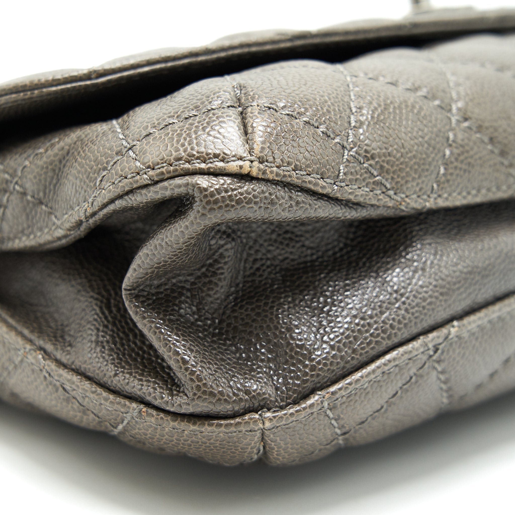 CHANEL SEASONAL JUMBO CAVIAR FLAP BAG GREY WITH RUTHENIUM HARDWARE