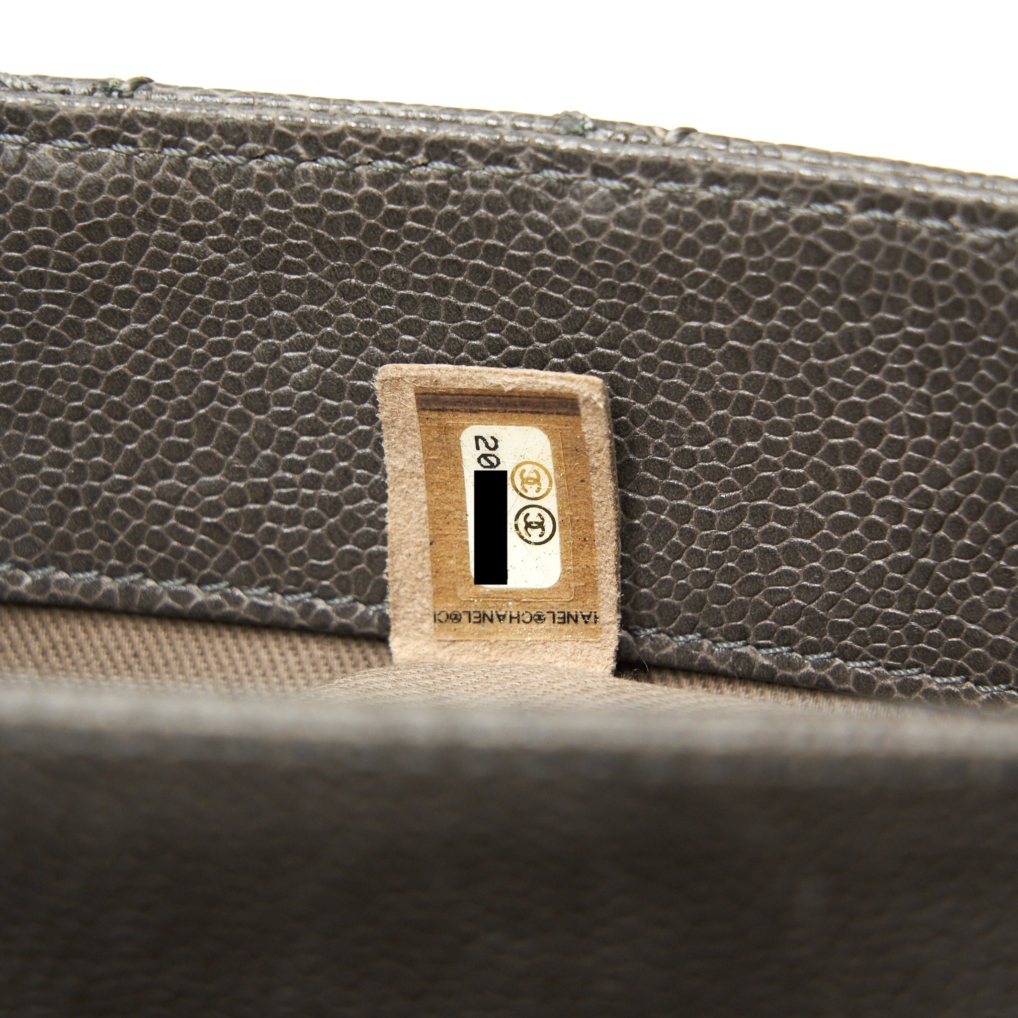 CHANEL SEASONAL JUMBO CAVIAR FLAP BAG GREY WITH RUTHENIUM HARDWARE