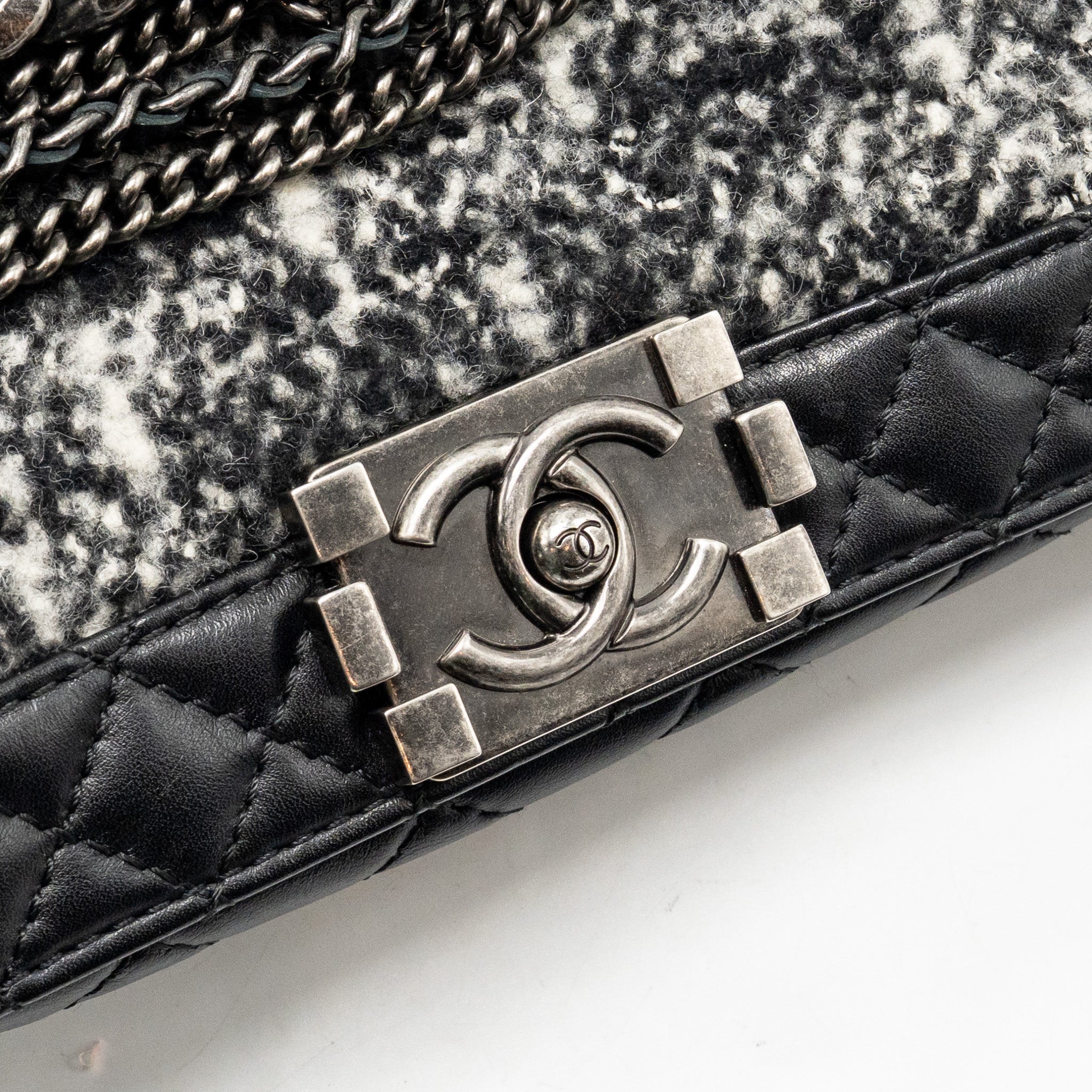 CHANEL MULTI CHAIN BOY BAG CALFSKIN/TWEED BLACK SHW