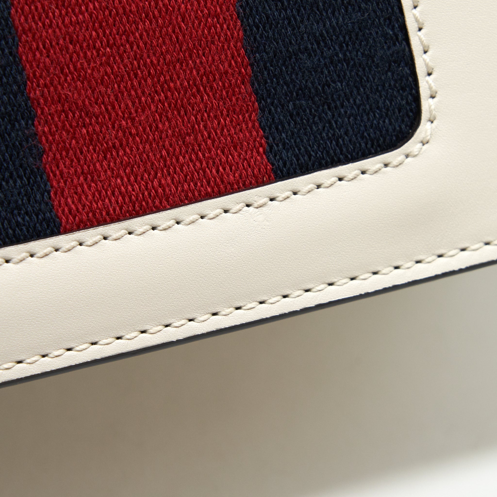GUCCI MINI SYLVIE CHAIN BAG WHITE GHW