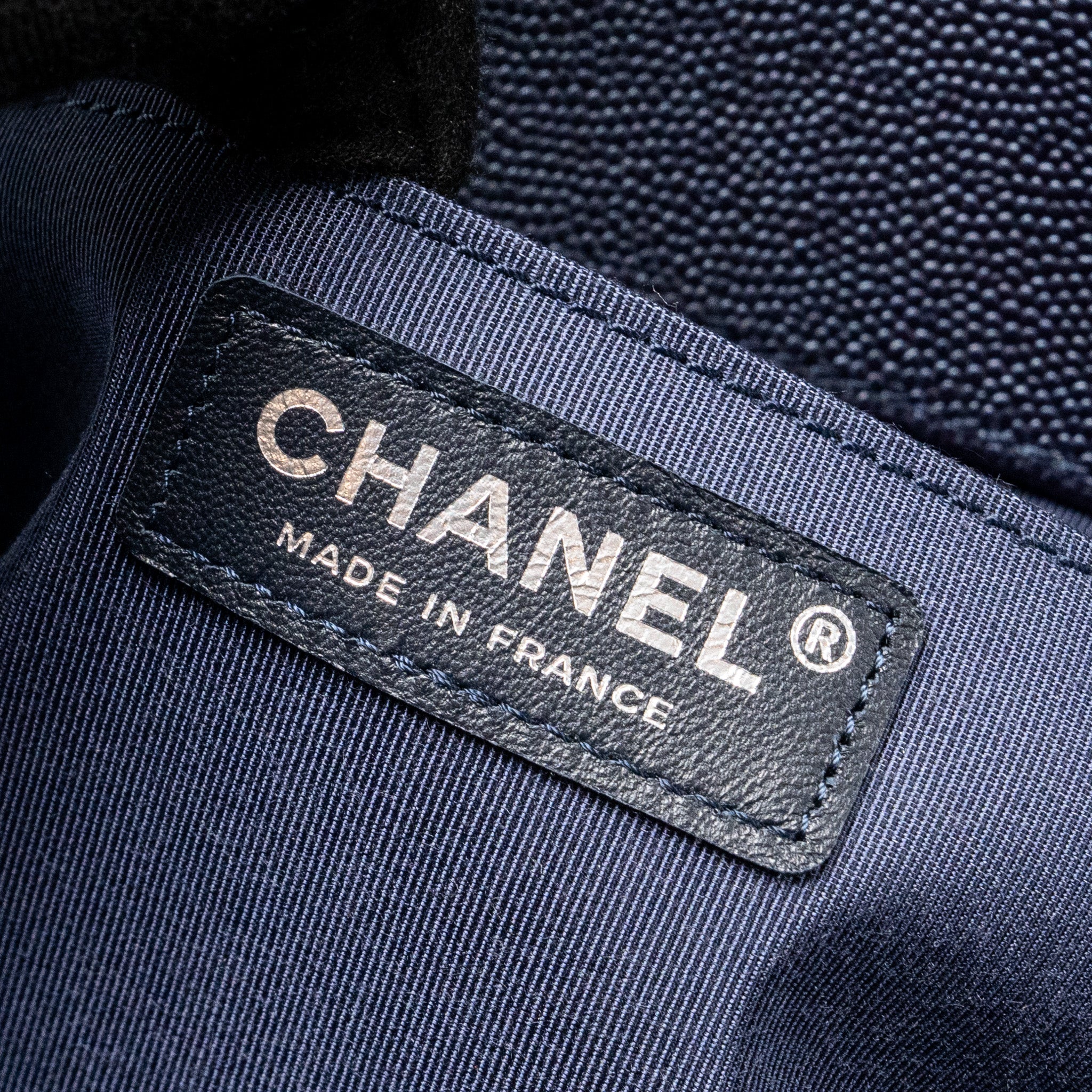 CHANEL MEDIUM BOY BAG CAVIAR METALLIC BLUE RUTHENIUM HARDWARE