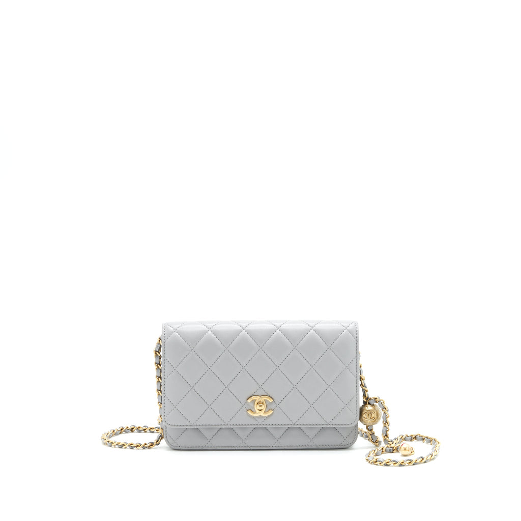 CHANEL 21B PEARL CRUSH WALLET ON CHAIN GREY GHW