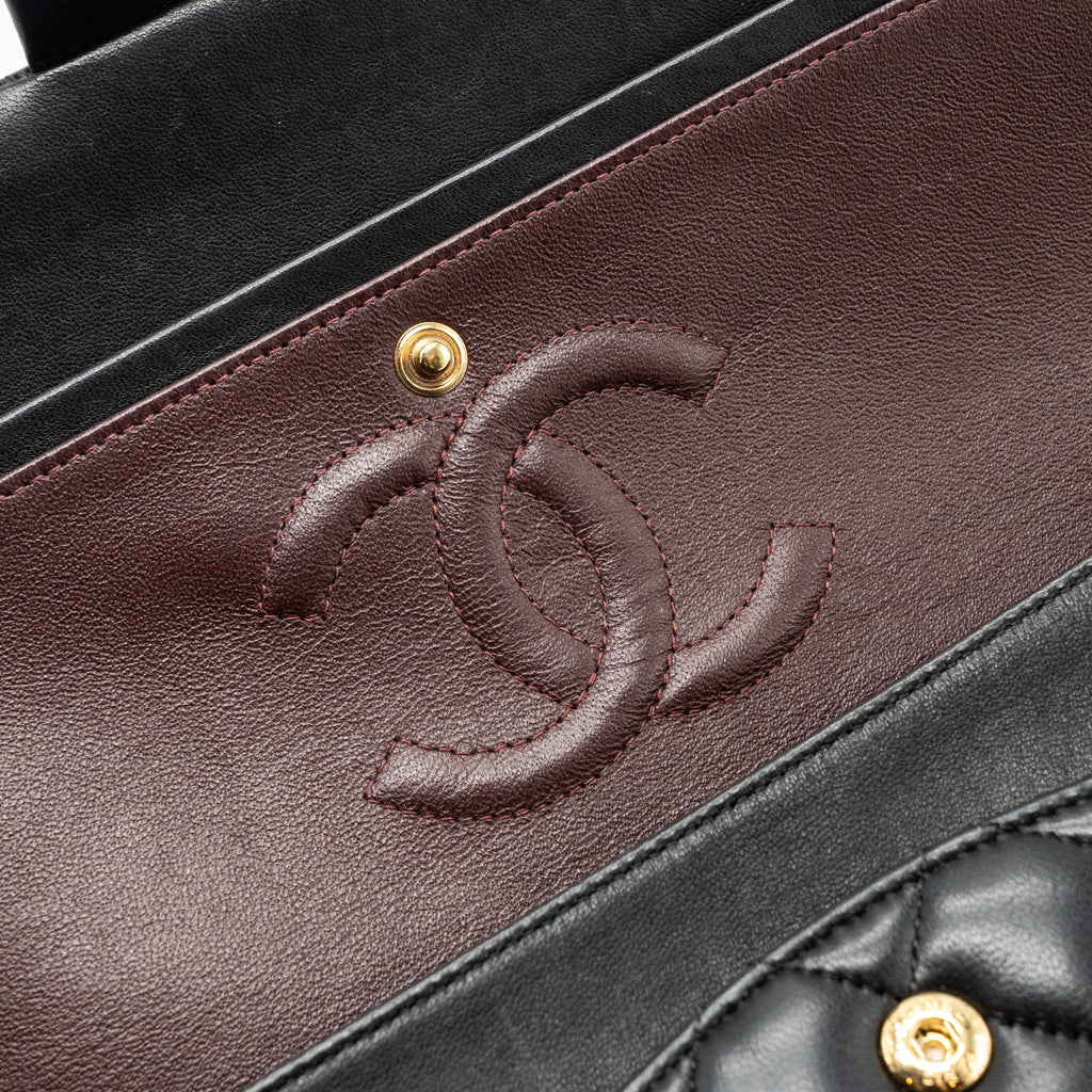 CHANEL MEDIUM CLASSIC FLAP BAG LAMBSKIN BLACK GHW
