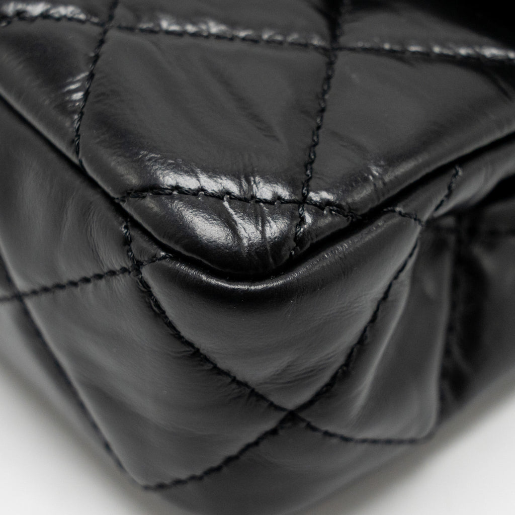 CHANEL 23A QUILTED FLAP CLUTCH CALFSKIN BLACK LGHW (MICROCHIP)