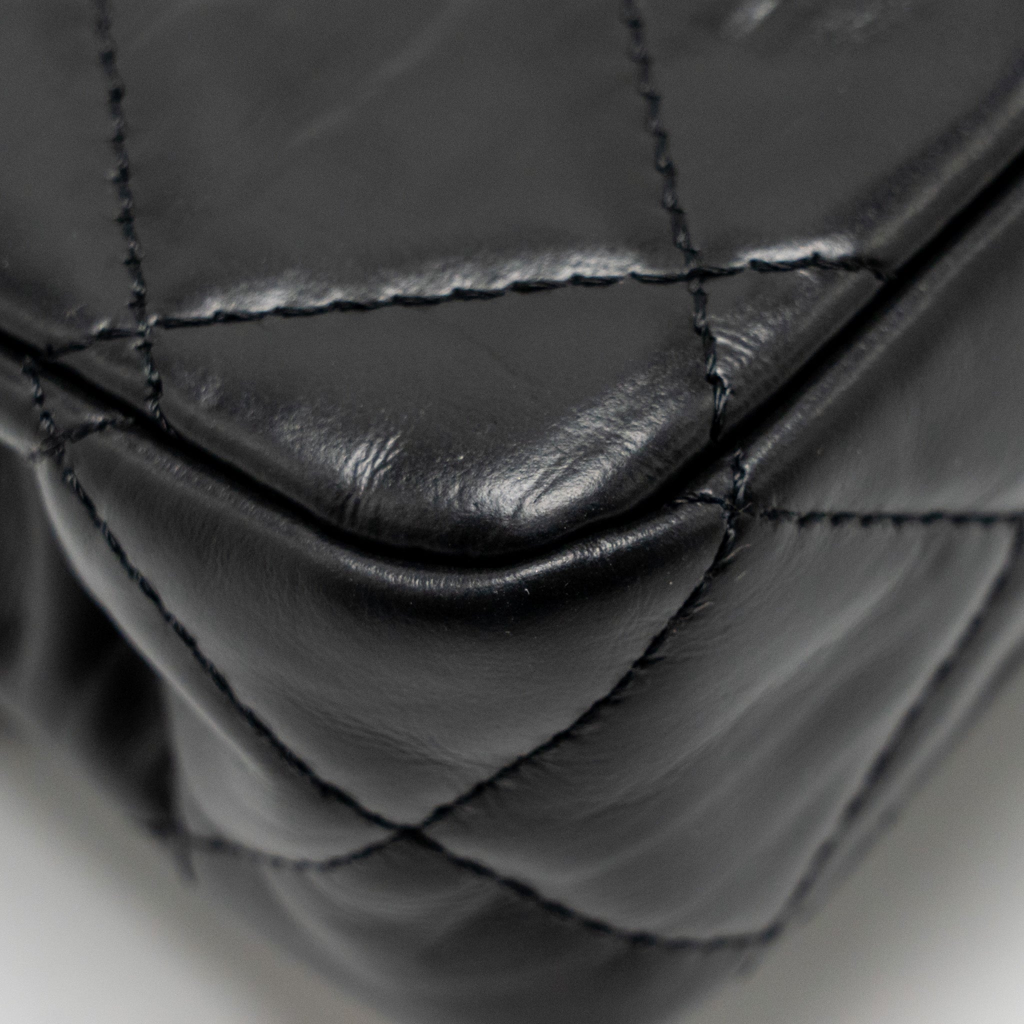 CHANEL 23A QUILTED FLAP CLUTCH CALFSKIN BLACK LGHW (MICROCHIP)