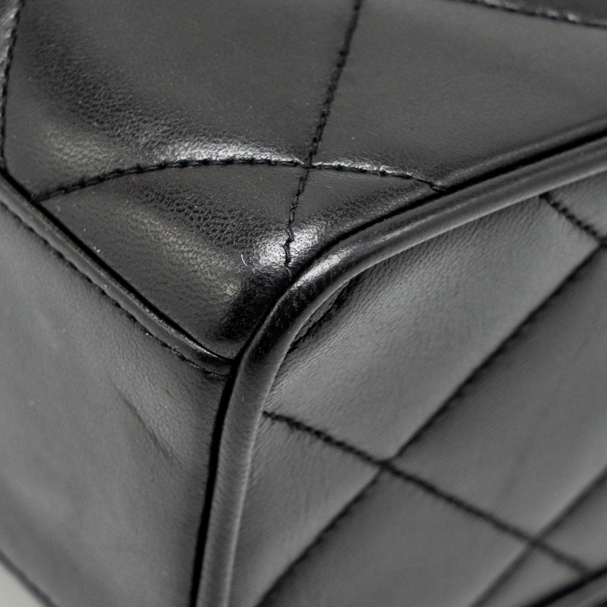 CHANEL VINTAGE QUILTED CC FLAP BAG LAMBSKIN BLACK GHW