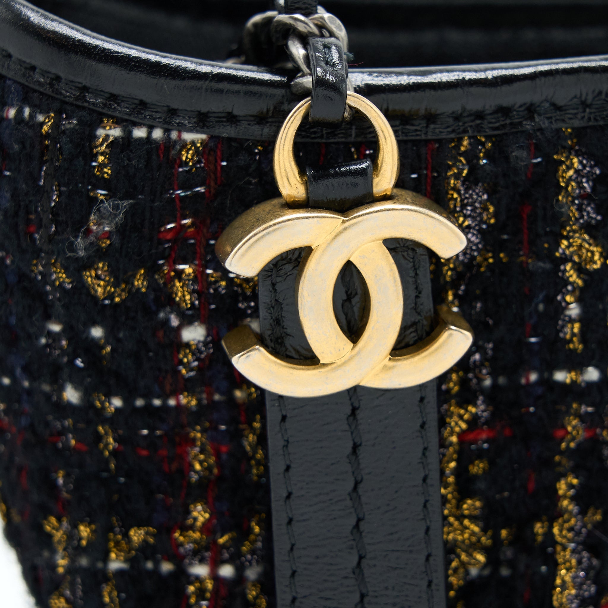 CHANEL SMALL GABRIELLE HOBO BAG TWEED/LEATHER BLACK MULTICOLOUR HARDWARE