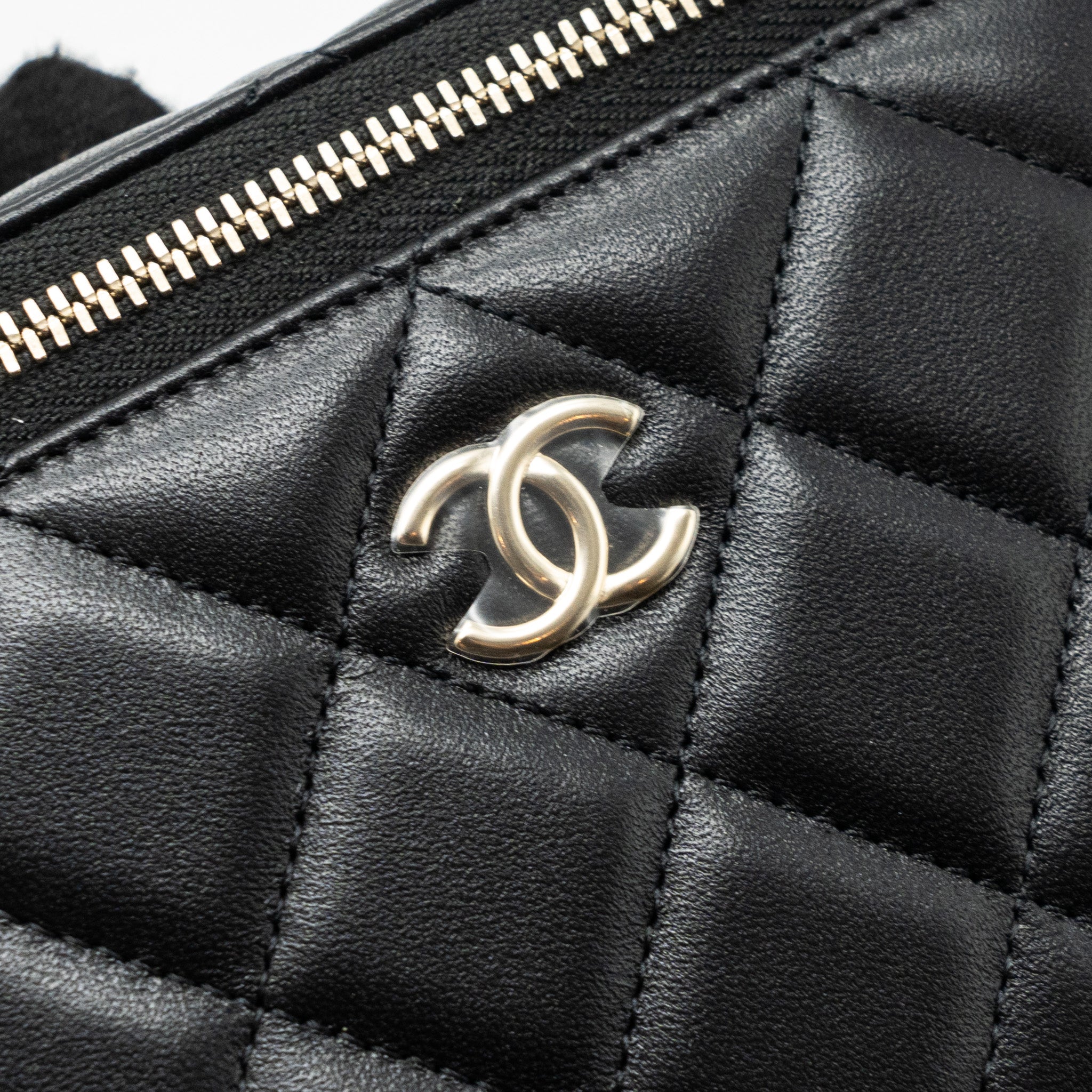 CHANEL TOP HANDLE LONG VANITY WITH CHAIN LAMBSKIN BLACK LGHW(MICROCHIP)