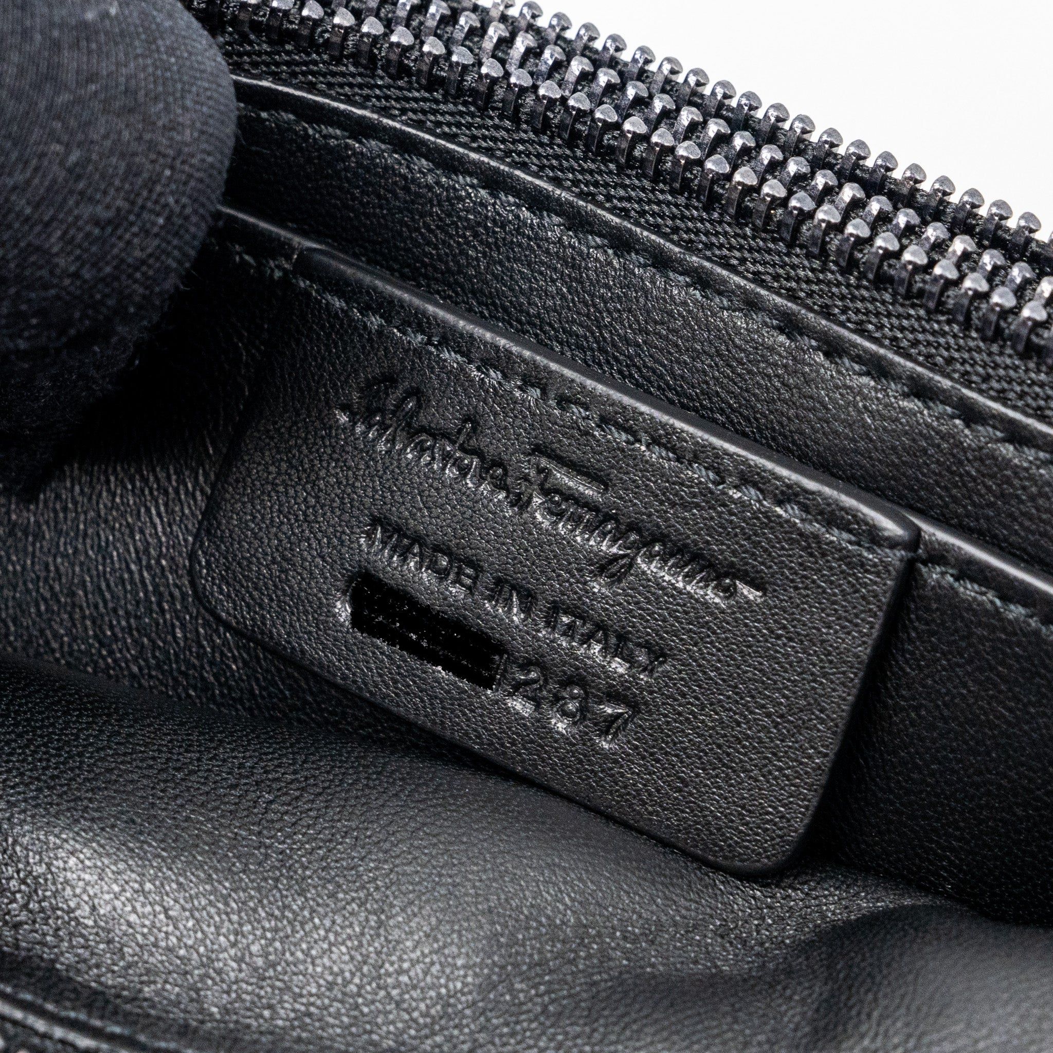 SALVATORE FERRAGAMO SMALL VIVA BOW SHOULDER BAG BLACK WITH BLACK HARDWARE