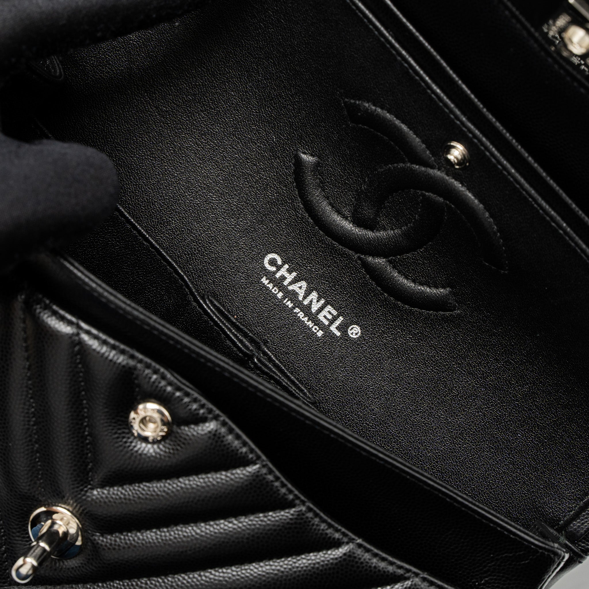 CHANEL MEDIUM CLASSIC DOUBLE FLAP BAG CHEVRON CAVIAR BLACK SHW