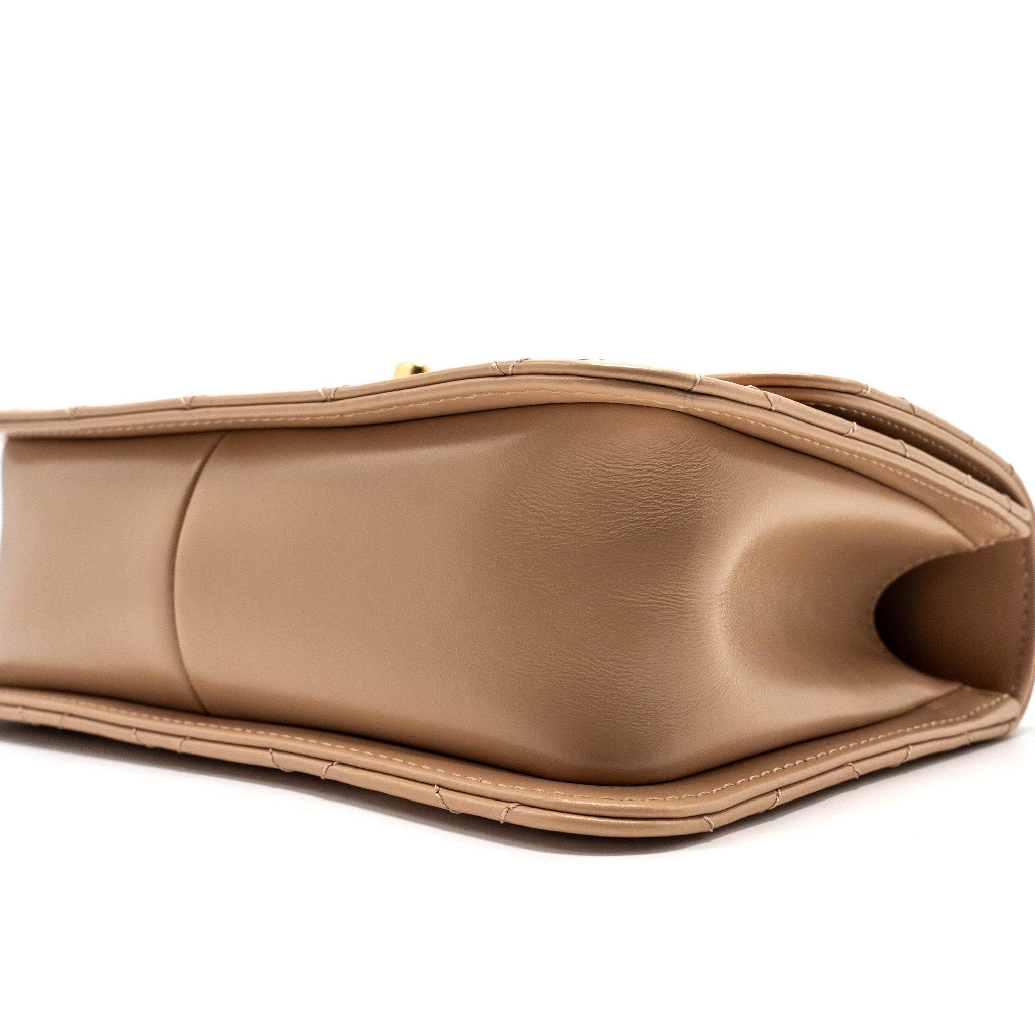 CHANEL 21A GOLD CRUSH FLAP BAG CALFSKIN BEIGE GHW (MICROCHIP)