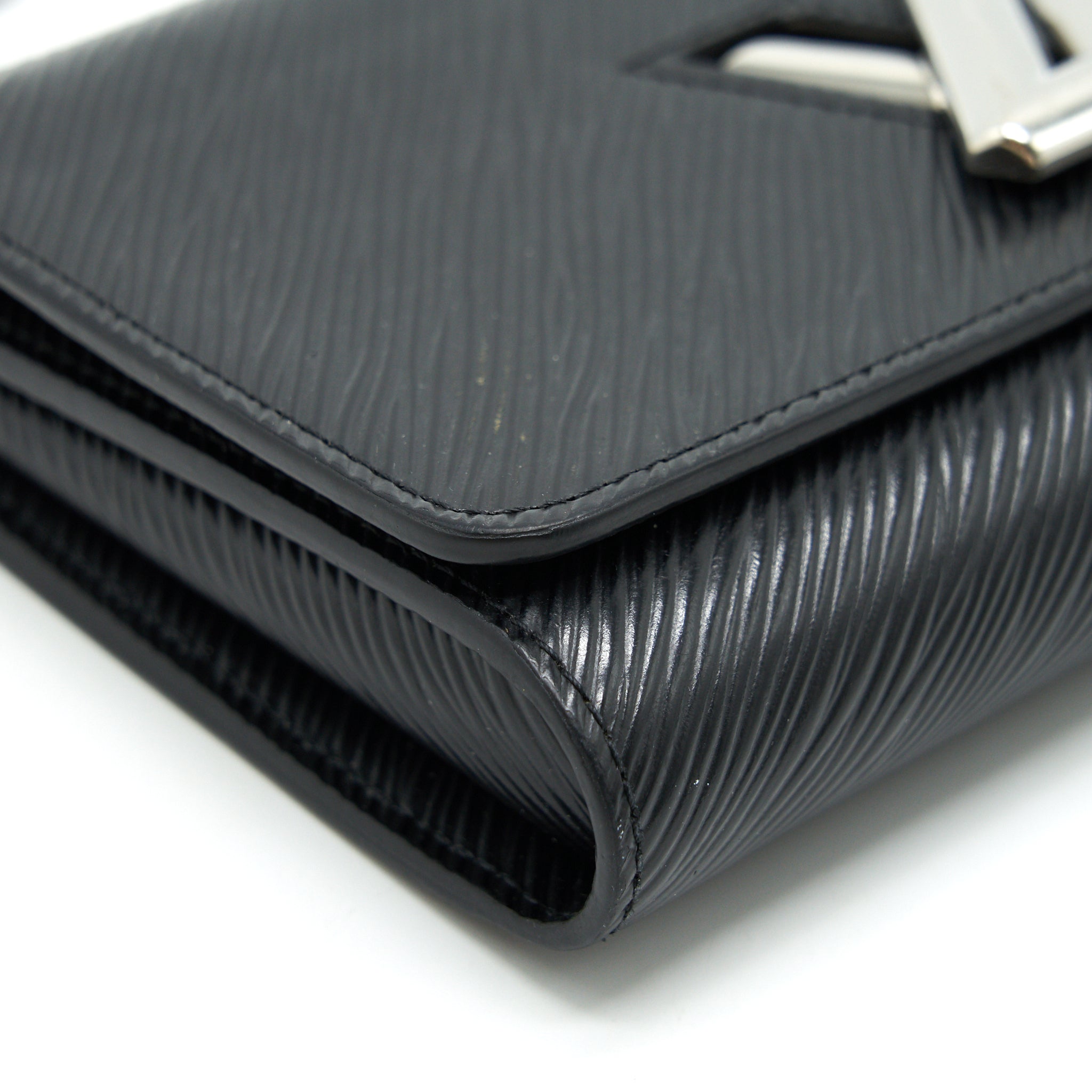 LOUIS VUITTON TWIST WALLET ON CHAIN BLACK SHW EPI LEATHER
