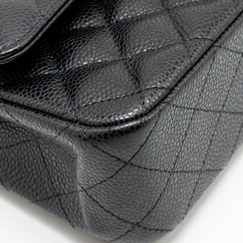 CHANEL MEDIUM CLASSIC DOUBLE FLAP BAG CAVIAR BLACK GHW