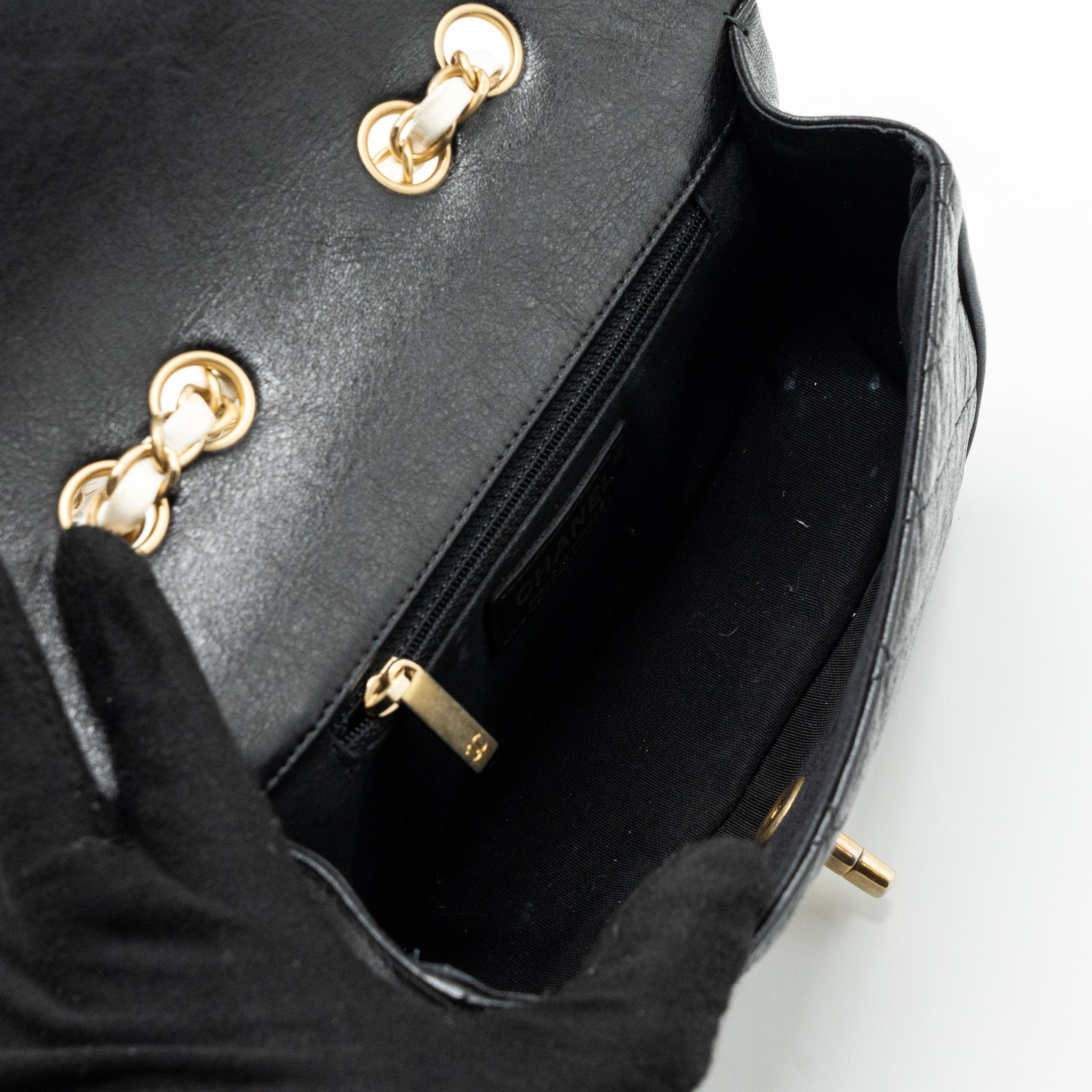 CHANEL QUILTED FLAP BAG LAMBSKIN WHITE/ BLACK GHW