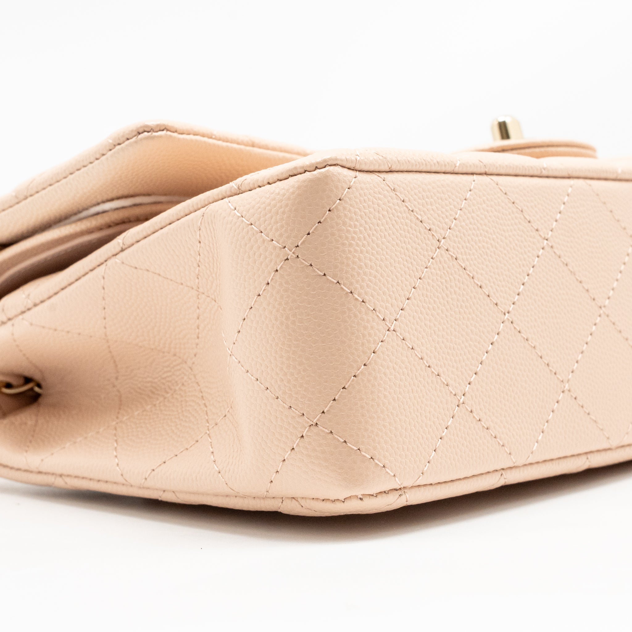 CHANEL MEDIUM CLASSIC DOUBLE FLAP BAG CAVIAR LIGHT PINK LGHW (MICROCHIP)