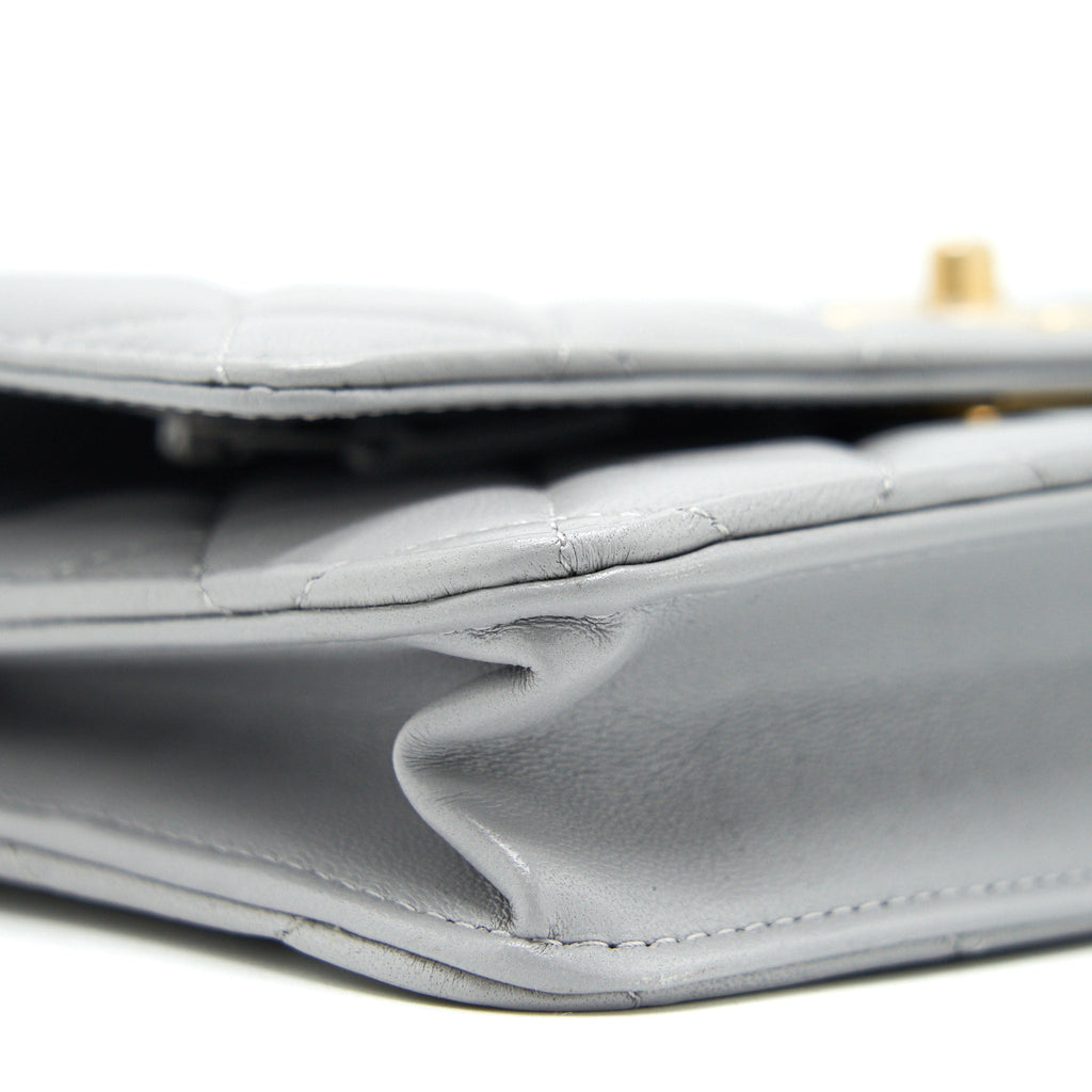 CHANEL 21B PEARL CRUSH WALLET ON CHAIN GREY GHW