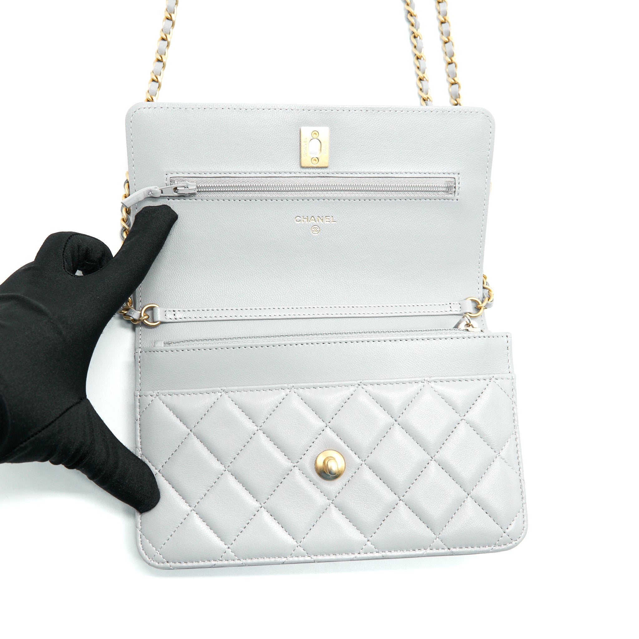 CHANEL 21B PEARL CRUSH WALLET ON CHAIN GREY GHW