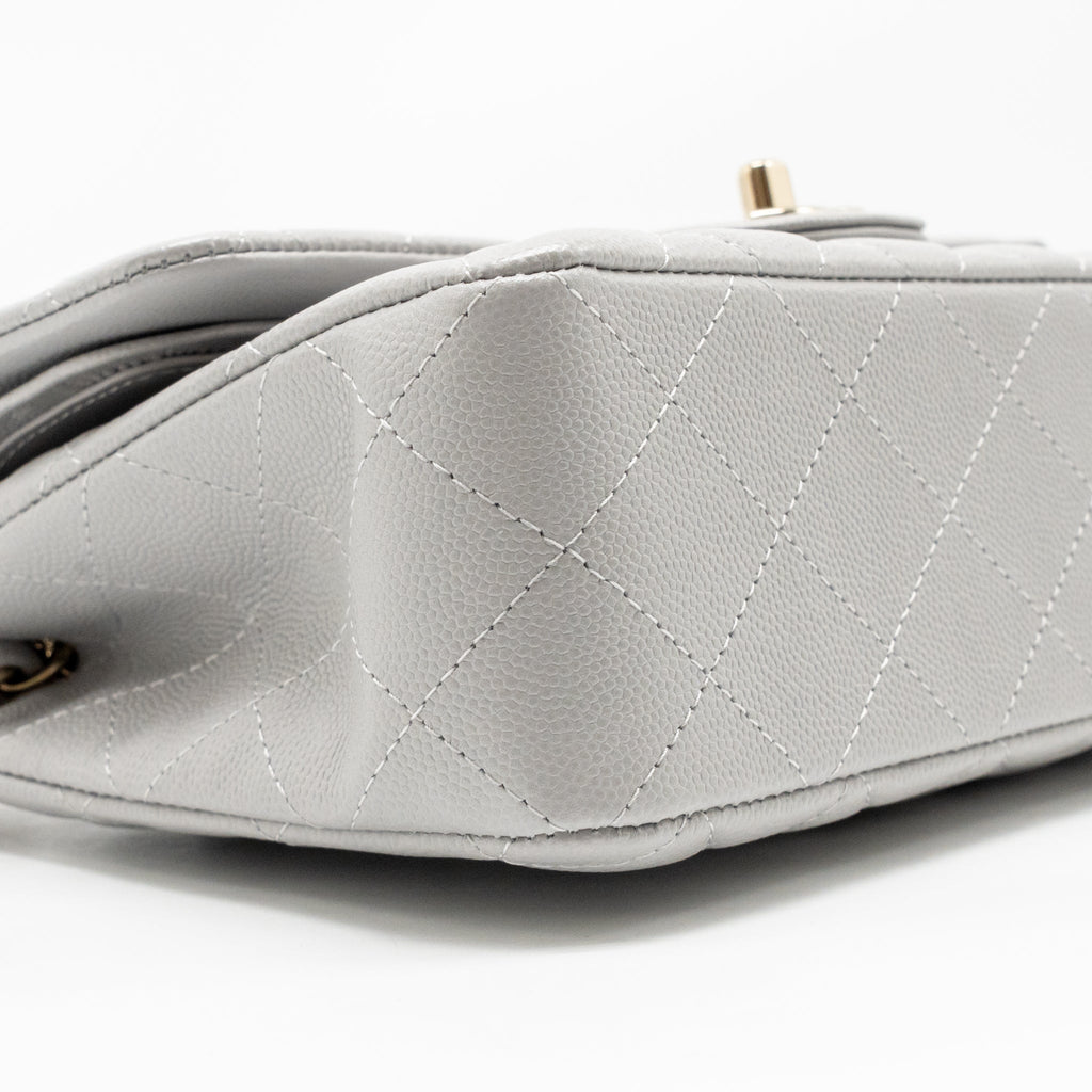 CHANEL SMALL CLASSIC DOUBLE FLAP BAG CAVIAR LIGHT GREY LGHW (MICROCHIP)