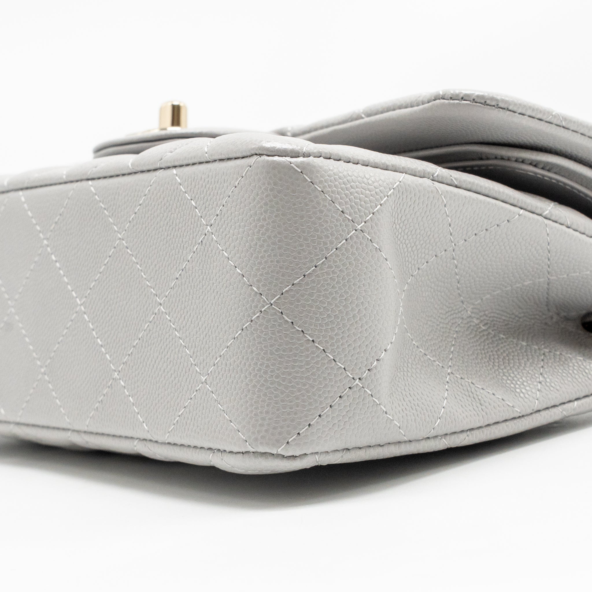 CHANEL SMALL CLASSIC DOUBLE FLAP BAG CAVIAR LIGHT GREY LGHW (MICROCHIP)