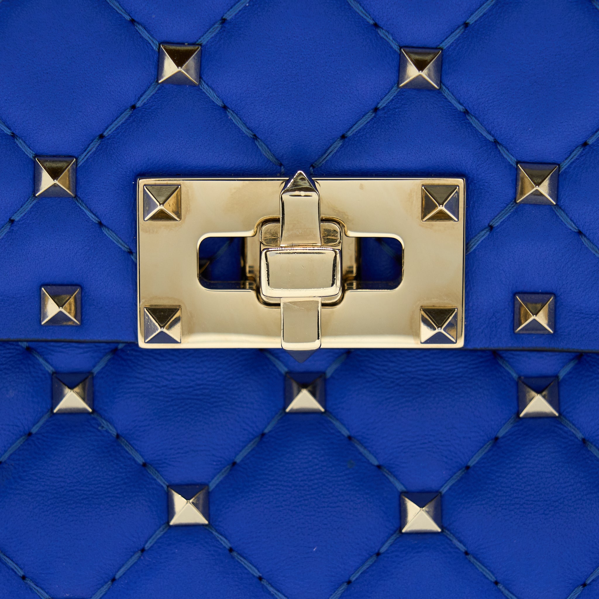 VALENTINO GARAVANI MEDIUM ROCKSTUD SPIKE SHOULDER BAG BLUE