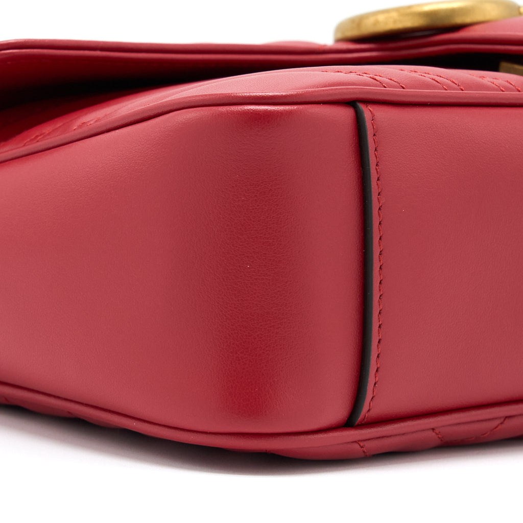 GUCCI SMALL GG MARMONT BAG CALFSKIN RED BRUSHED GHW