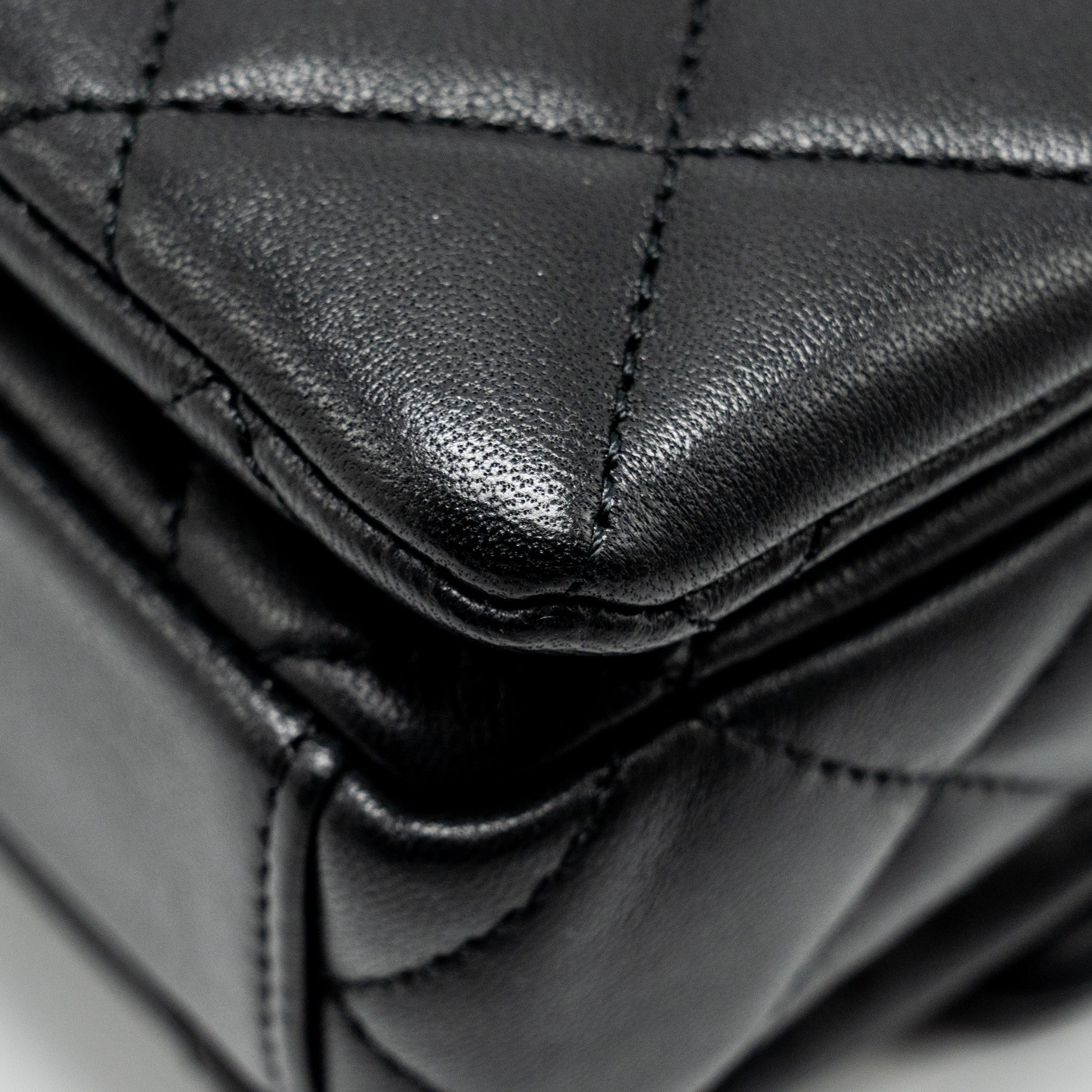 CHANEL 22A BUTTON ON CHAIN FLAP BAG LAMBSKIN BLACK GHW (MICROCHIP)