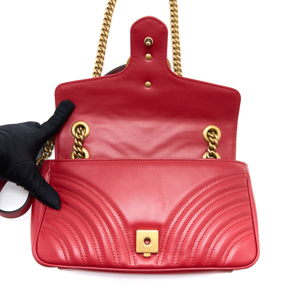GUCCI SMALL GG MARMONT BAG CALFSKIN RED BRUSHED GHW