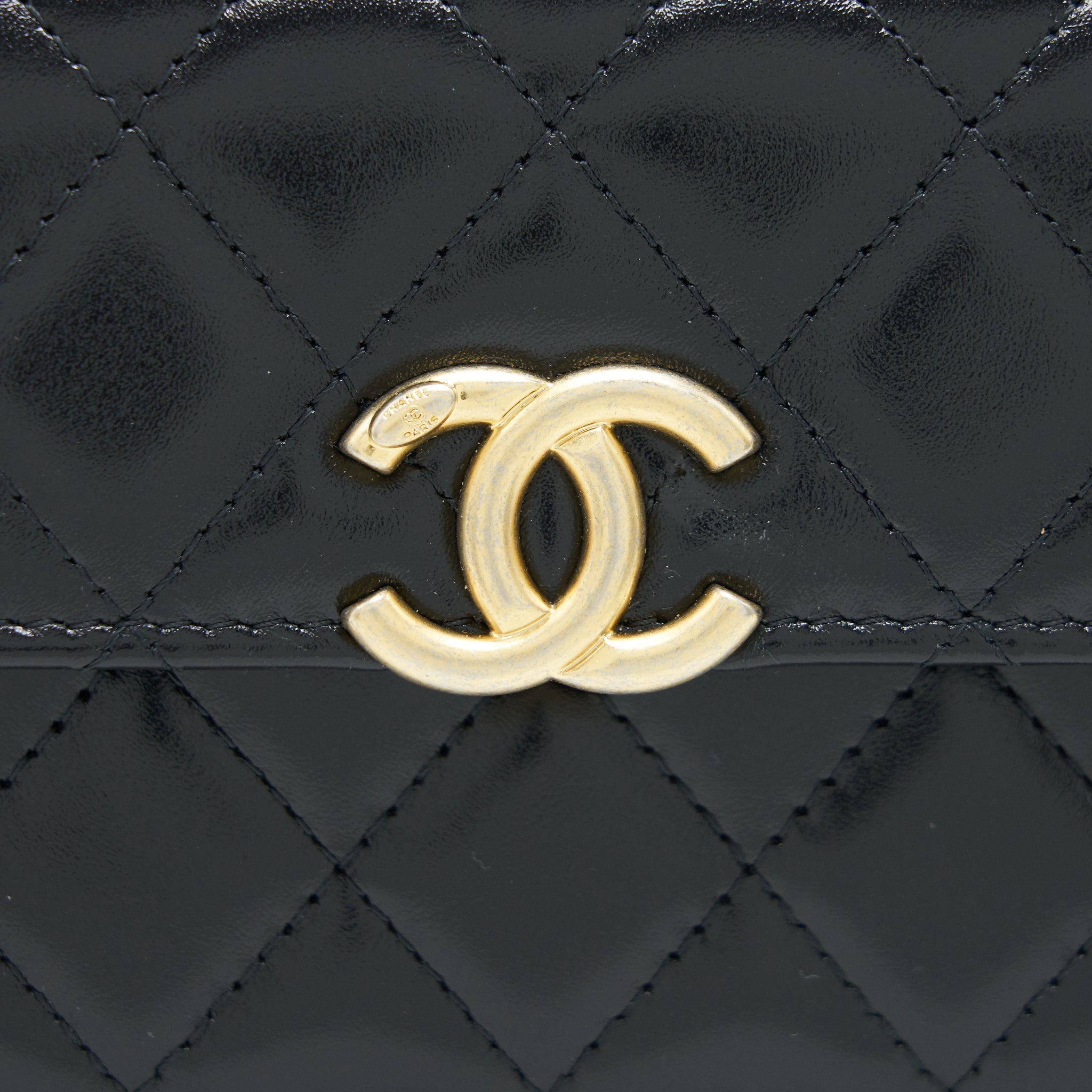 CHANEL 21A FLAP COIN PURSE WITH CHAIN CALFSKIN BLACK GHW