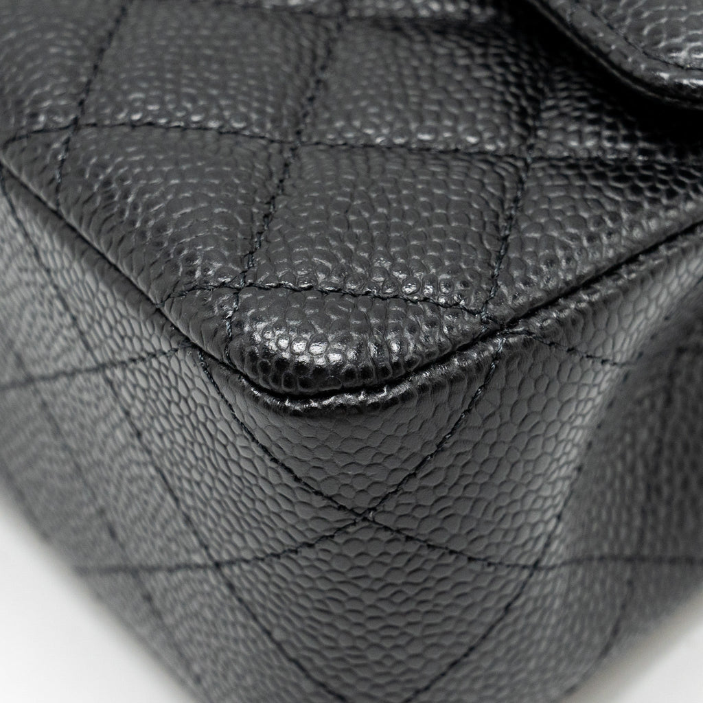 CHANEL MEDIUM CLASSIC DOUBLE FLAP BAG CAVIAR BLACK SHW (MICROCHIP)