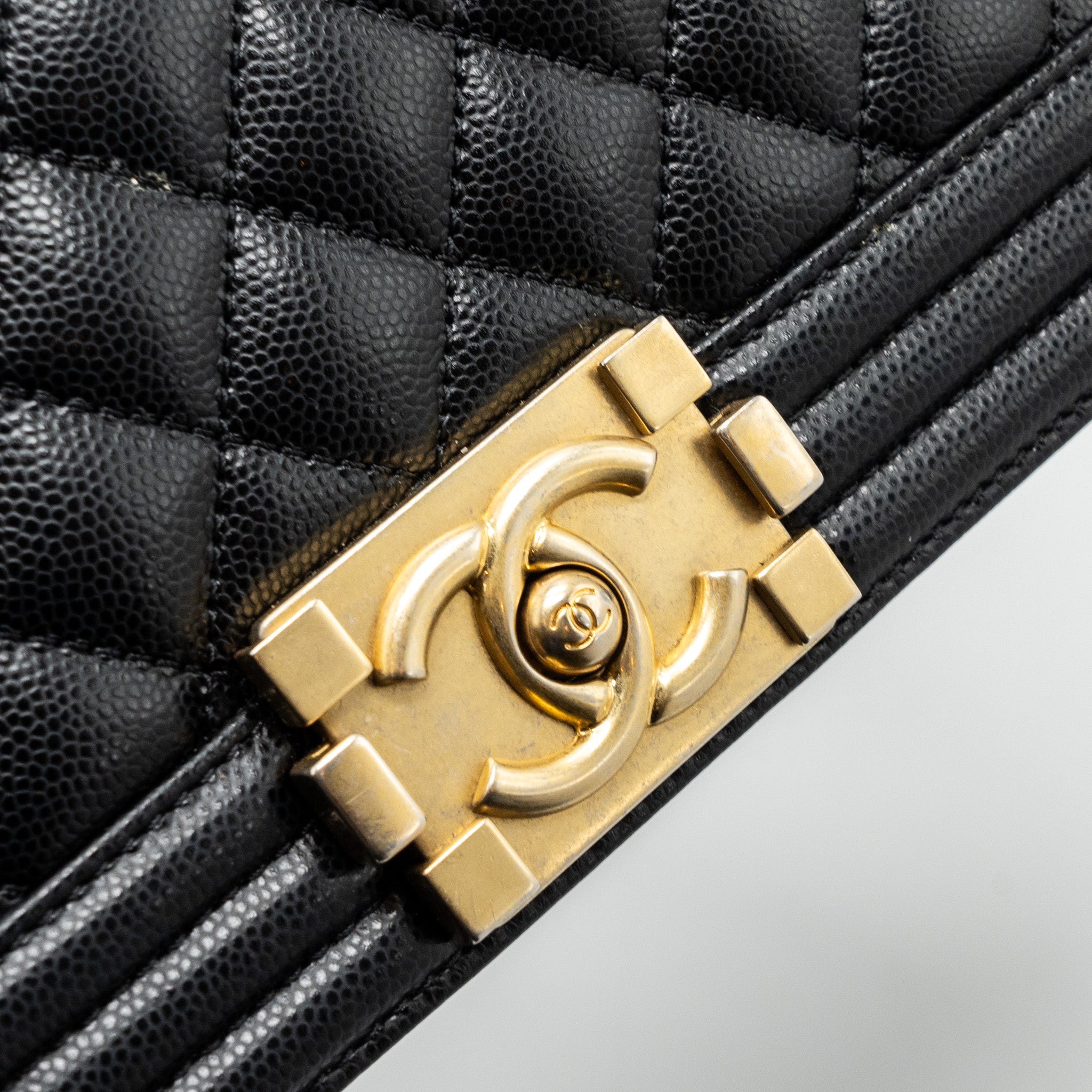 CHANEL MEDIUM CLASSIC BOY BAG CAVIAR BLACK GHW (MICROCHIP)