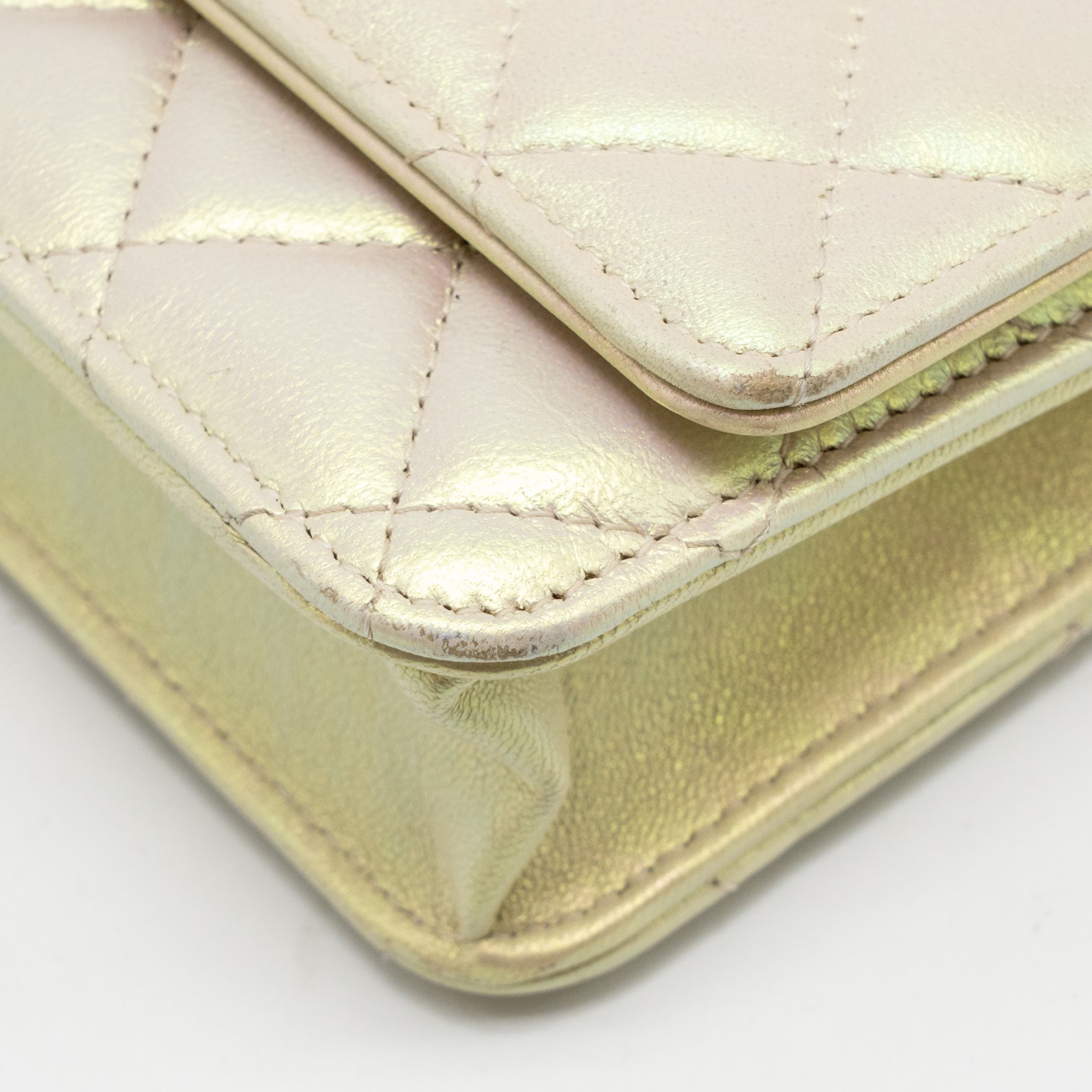 CHANEL WALLET ON CHAIN LAMBSKIN IRIDESCENT IVORY LGHW