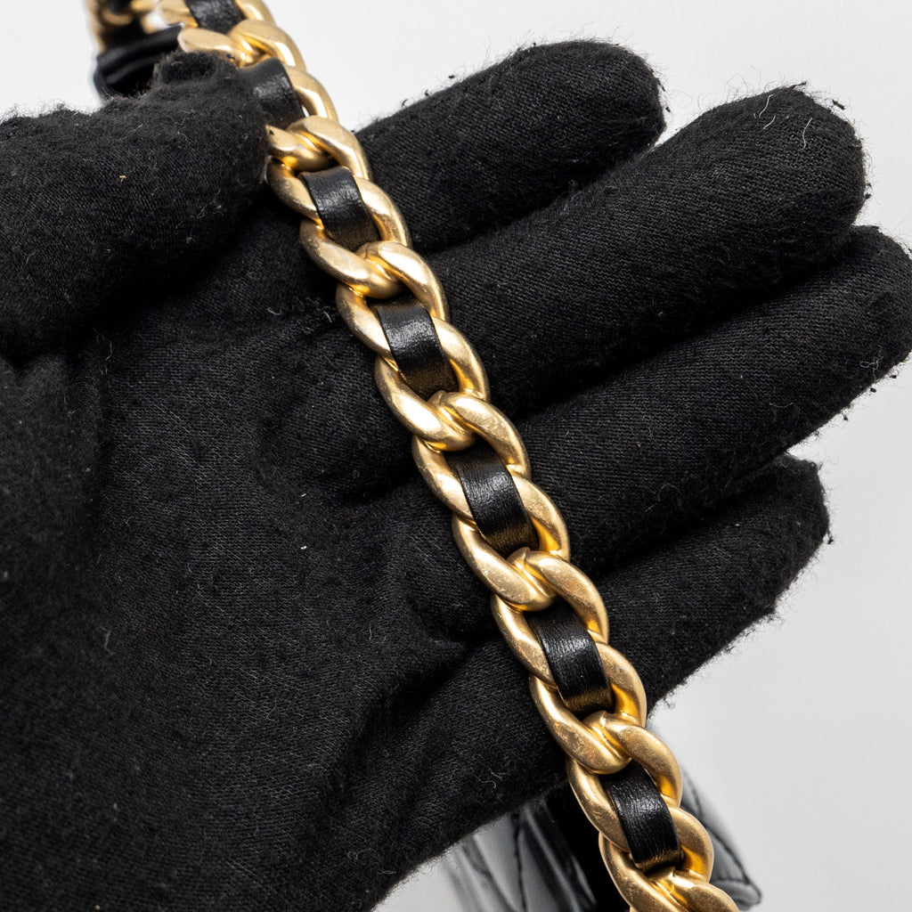 CHANEL 23K HOOP BAG PATENT LEATHER BLACK GHW (MICROCHIP)