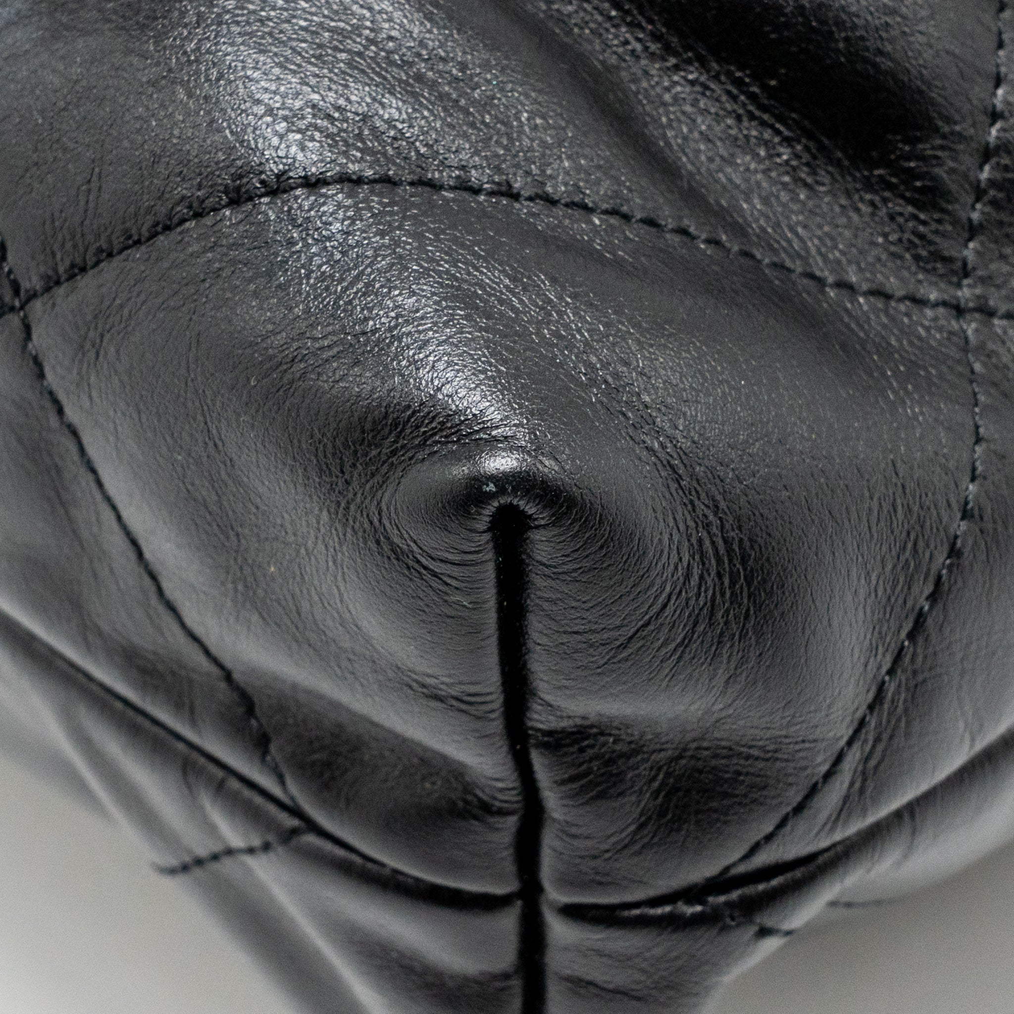 CHANEL SMALL 22 BAG SHINY CALFSKIN BLACK GHW (MICROCHIP)