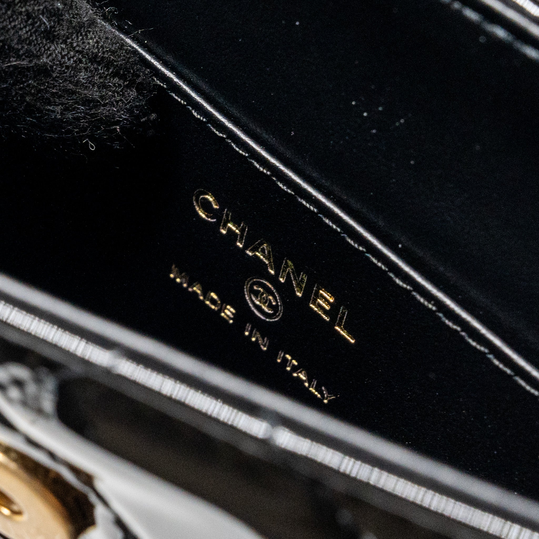 CHANEL 23K HOOP BAG PATENT LEATHER BLACK GHW (MICROCHIP)