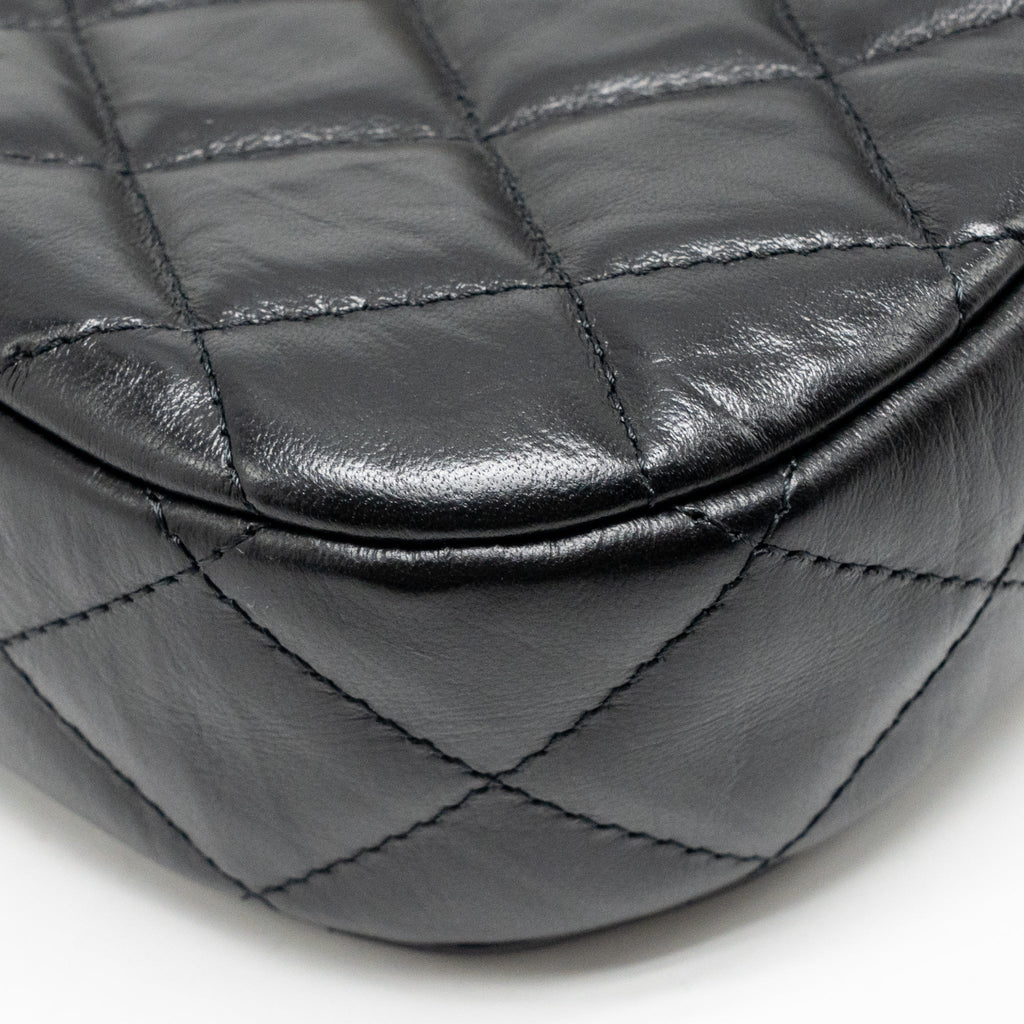 CHANEL 23K SMALL 19 HOBO SHOULDER BAG CALFSKIN BLACK GHW (MICROCHIP)
