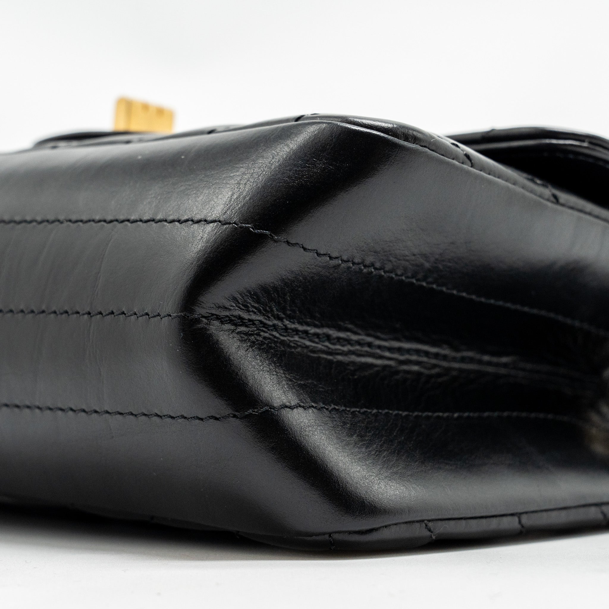 CHANEL MINI 2.55 REISSUE CHEVRON CALFSKIN BLACK GHW (MICROCHIP)