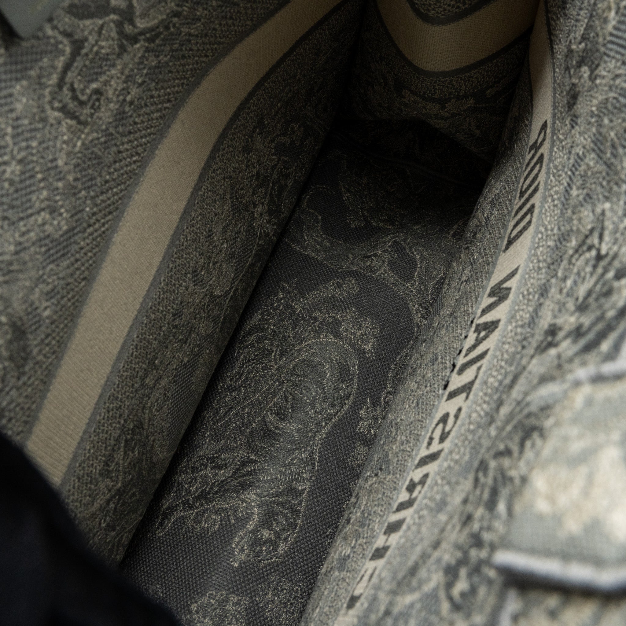 DIOR LARGE BOOK TOTE ECRU AND GREY TOILE DE JOUY EMBROIDERY