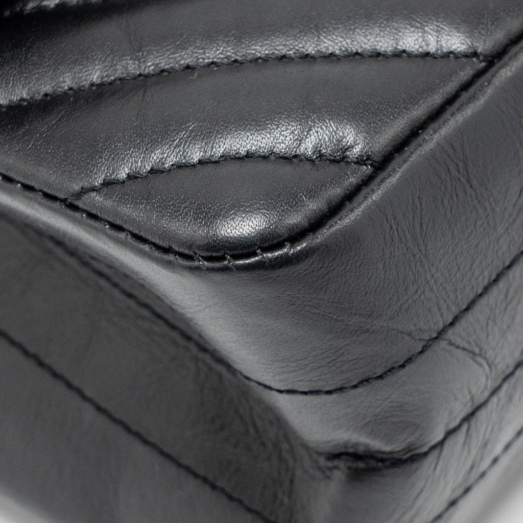 CHANEL MINI 2.55 REISSUE FLAP BAG CHEVRON AGED CALFSKIN SO BLACK