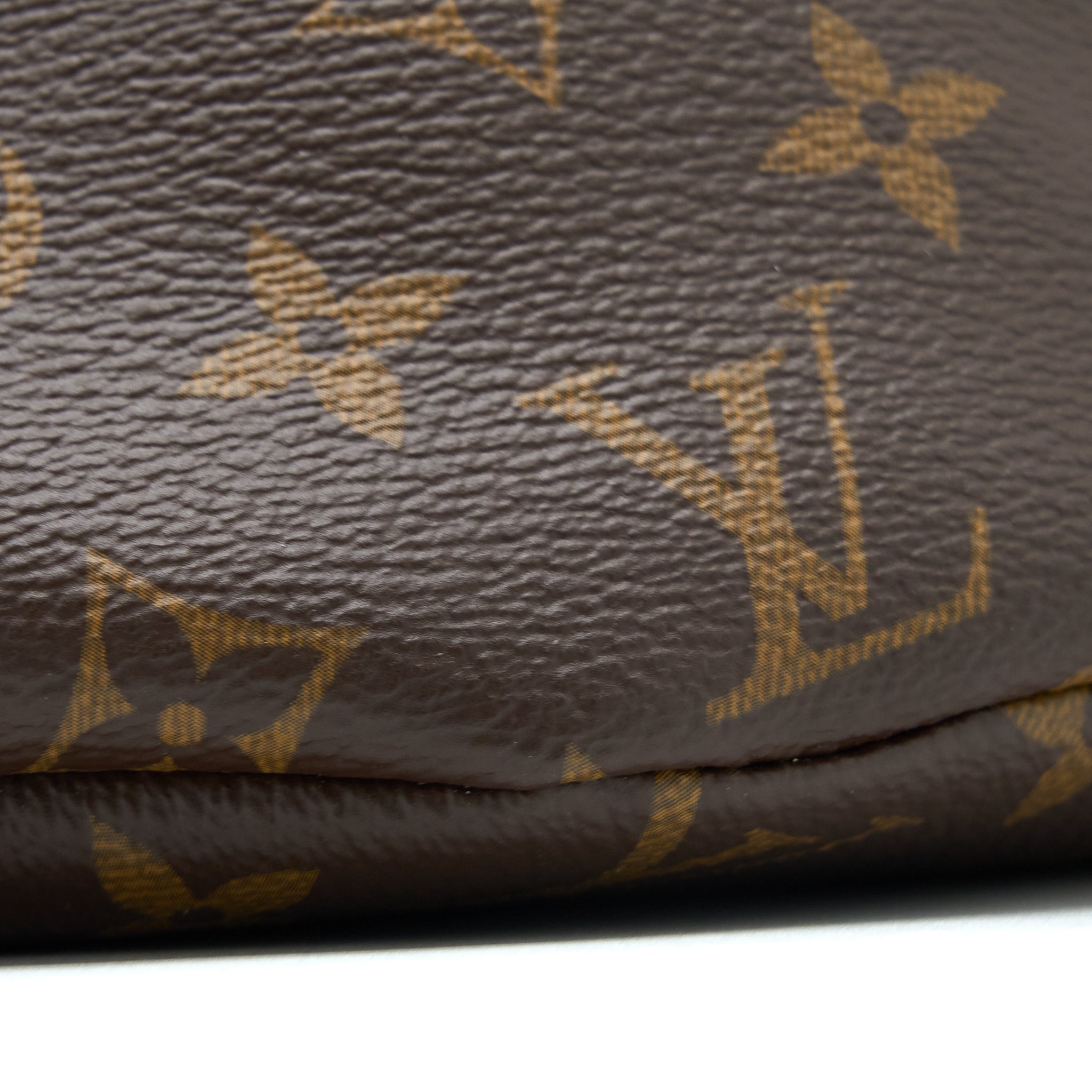 LOUIS VUITTON BUMBAG MONOGRAM CANVAS GHW