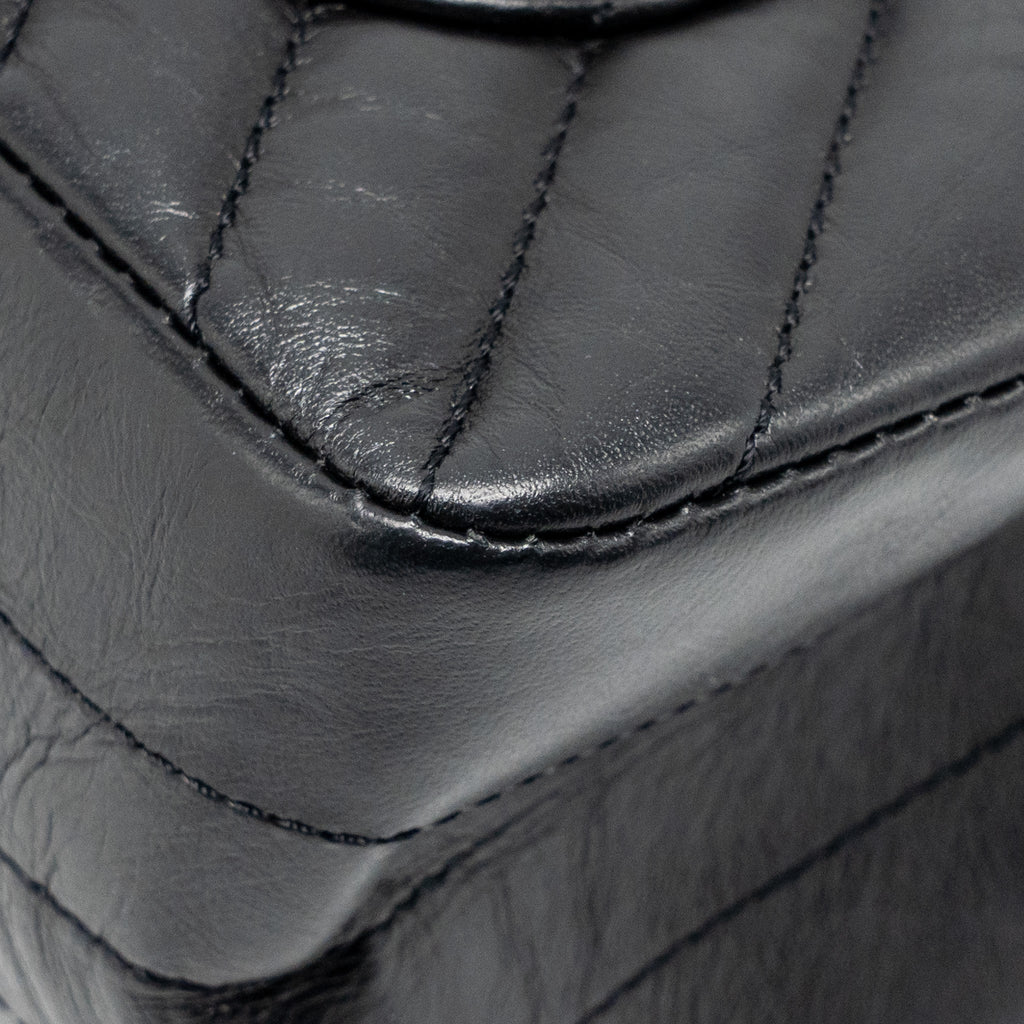 CHANEL MINI 2.55 REISSUE FLAP BAG CHEVRON AGED CALFSKIN SO BLACK