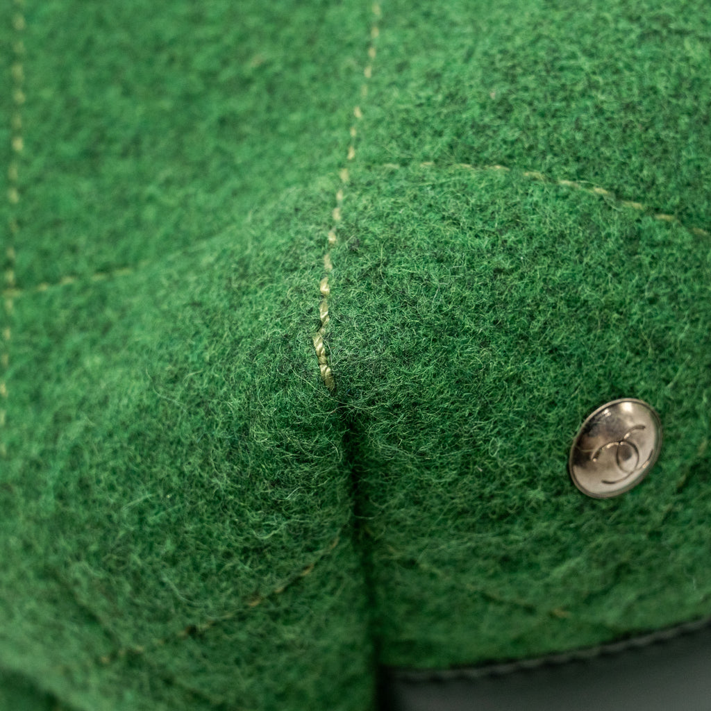 CHANEL MEDIUM QUILTED POP TOTE BAG FELT / LEATHER GREEN RUTHENIUM HARDWARE