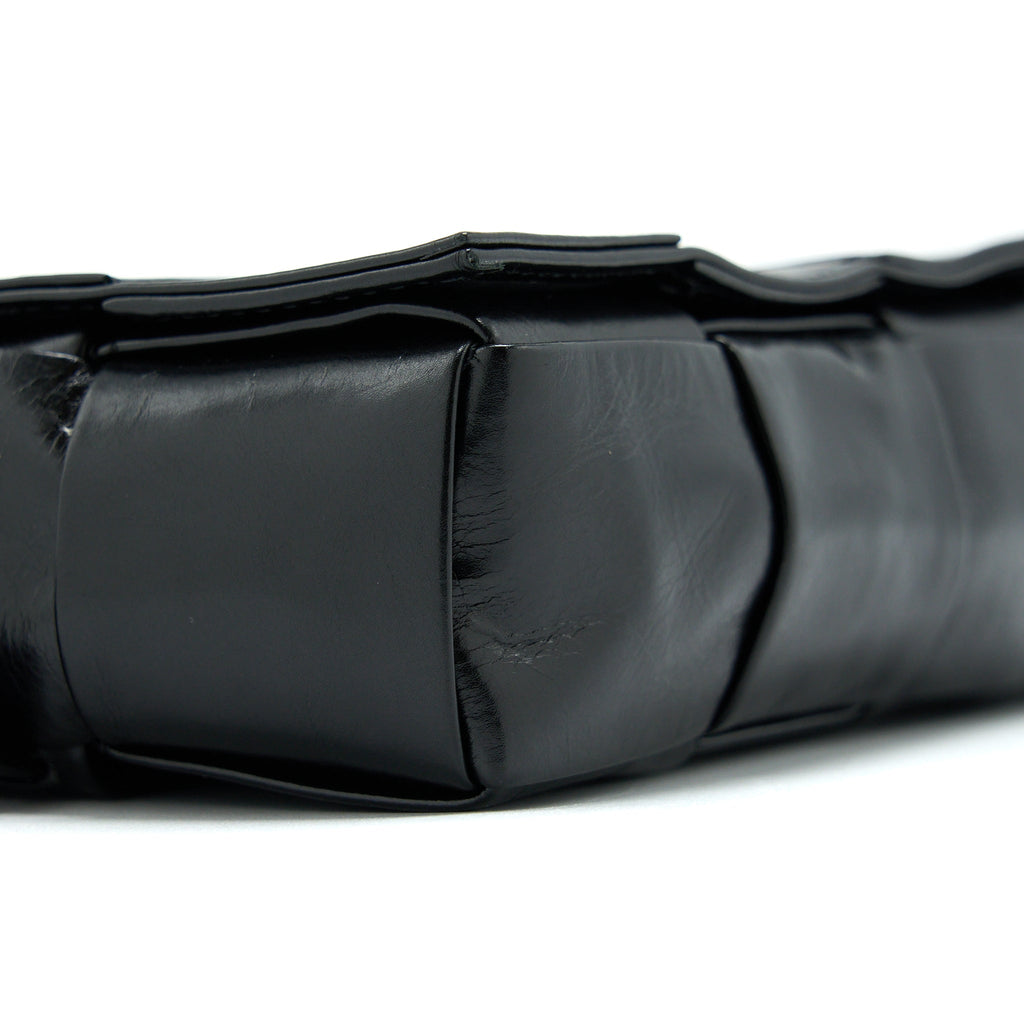 BOTTEGA VENETA CASSETTE BELT BAG CALFSKIN BLACK