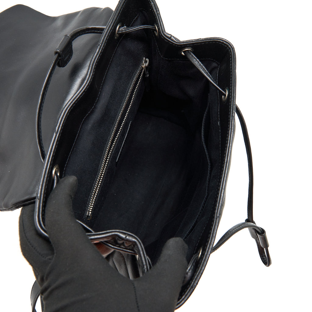 SAINT LAURENT MEDIUM LOULOU BACKPACK BLACK Y MATELASS