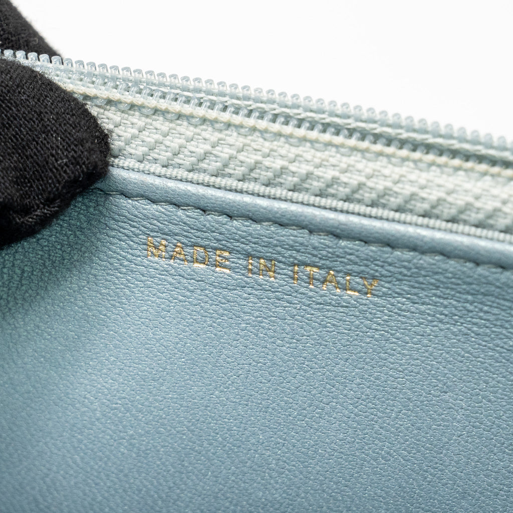 CHANEL BOY WALLET ON CHAIN PATENT CALFSKIN IRIDESCENT LIGHT BLUE LGHW