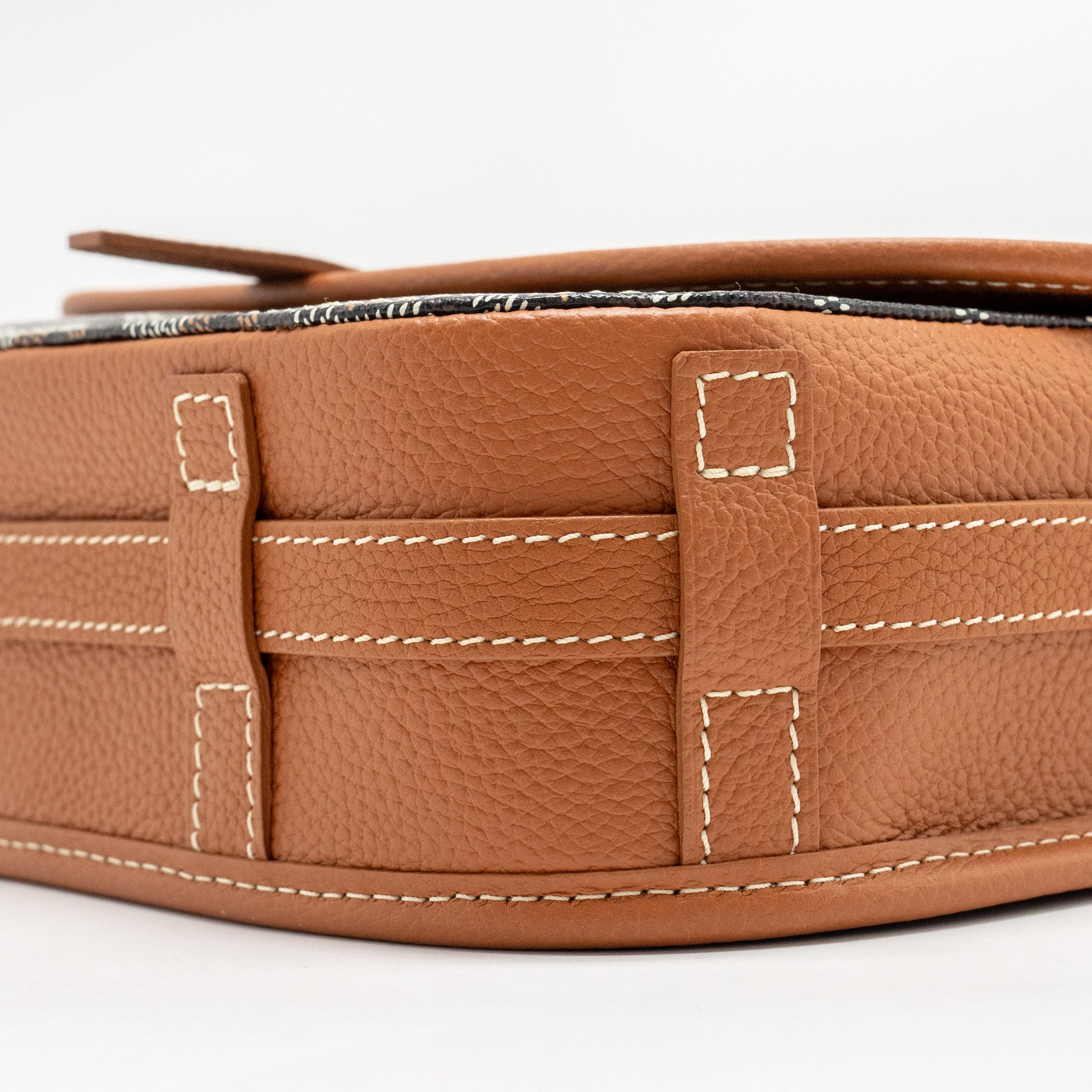 GOYARD BELVEDERE PM MESSENGER BAG GOYARDLINE CANVAS/CALFSKIN BLACK/TAN SHW
